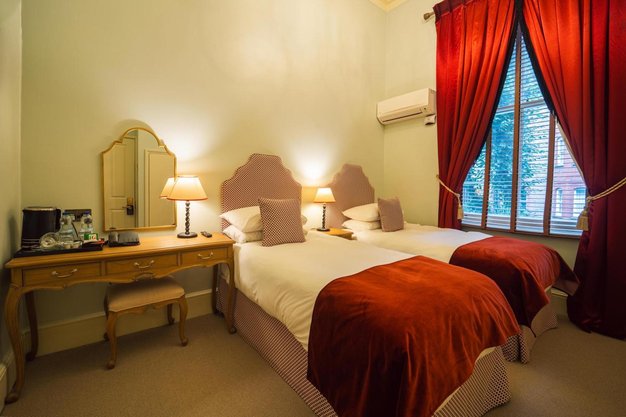 Twenty Nevern Square 4*