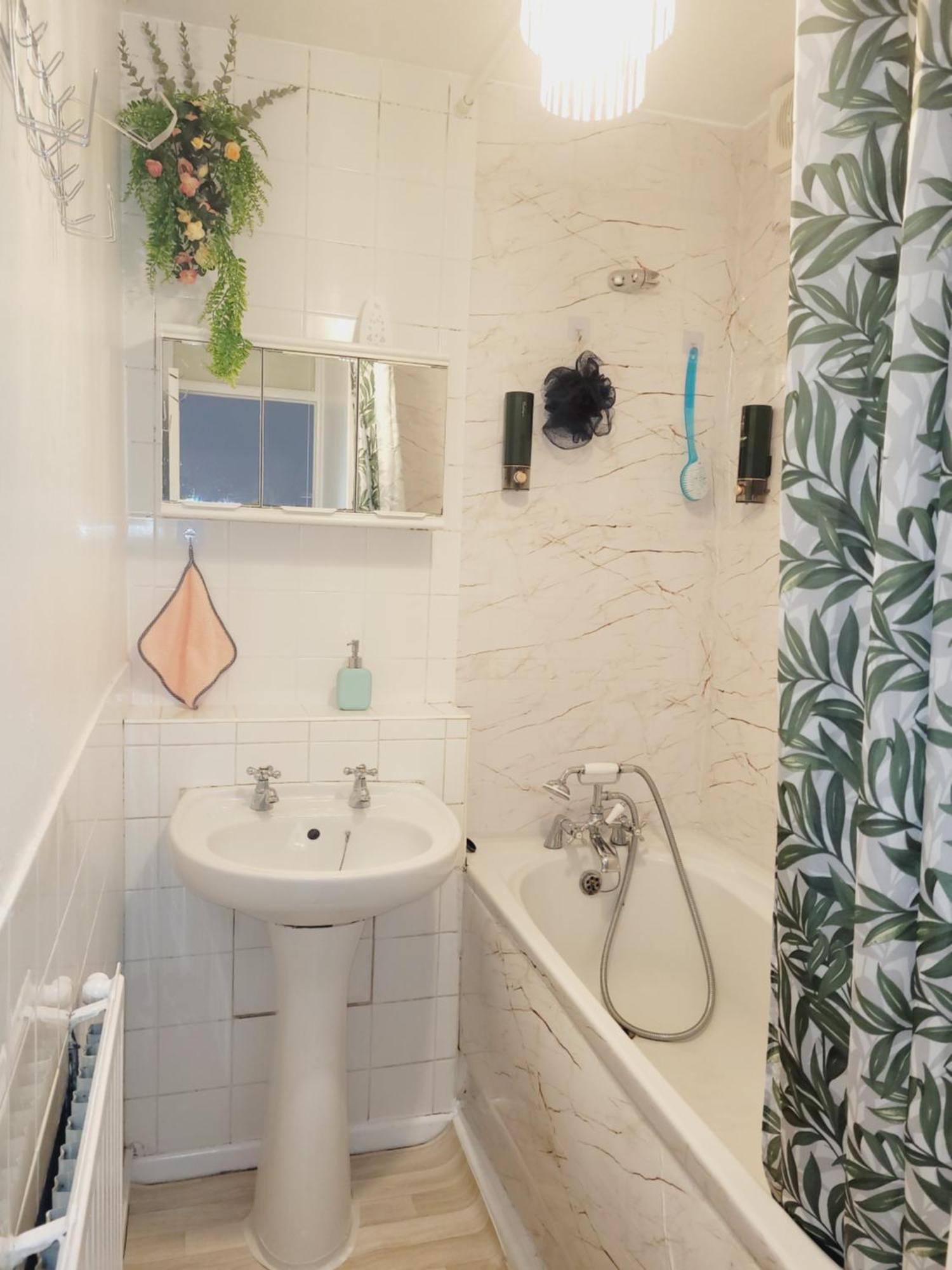 Excellent Double In Cheap Rate Around Londres
