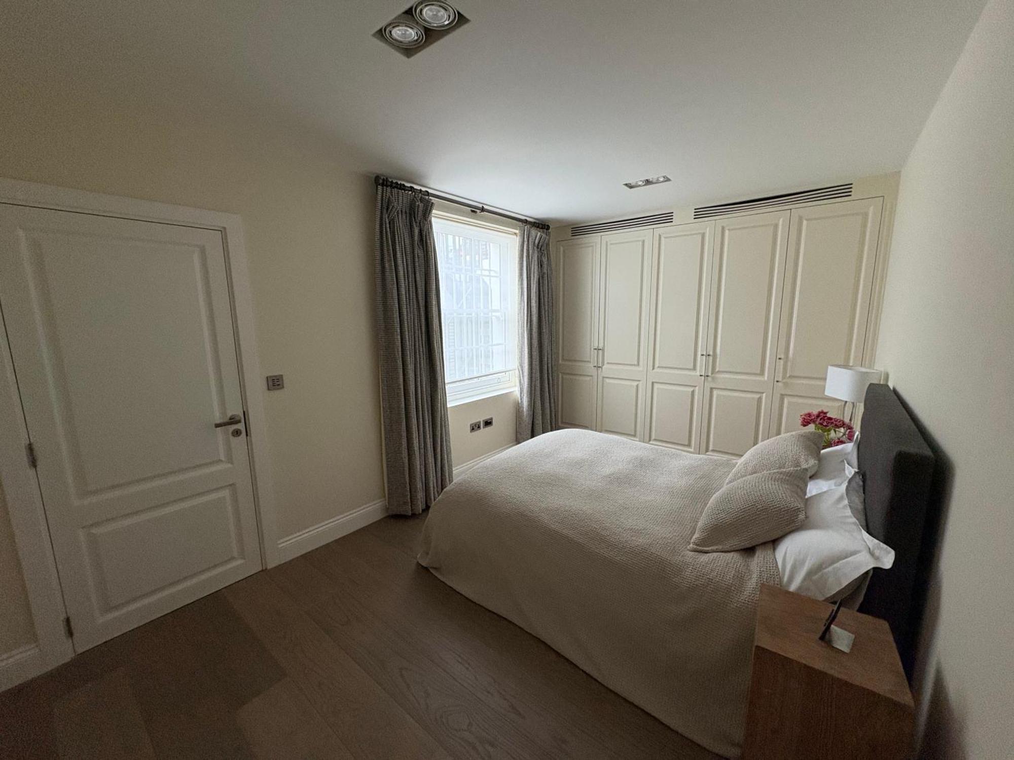 Luxury 4 Bedrooms 5 Baths 2 Receptions Family House With Garden Chelsea Villa London