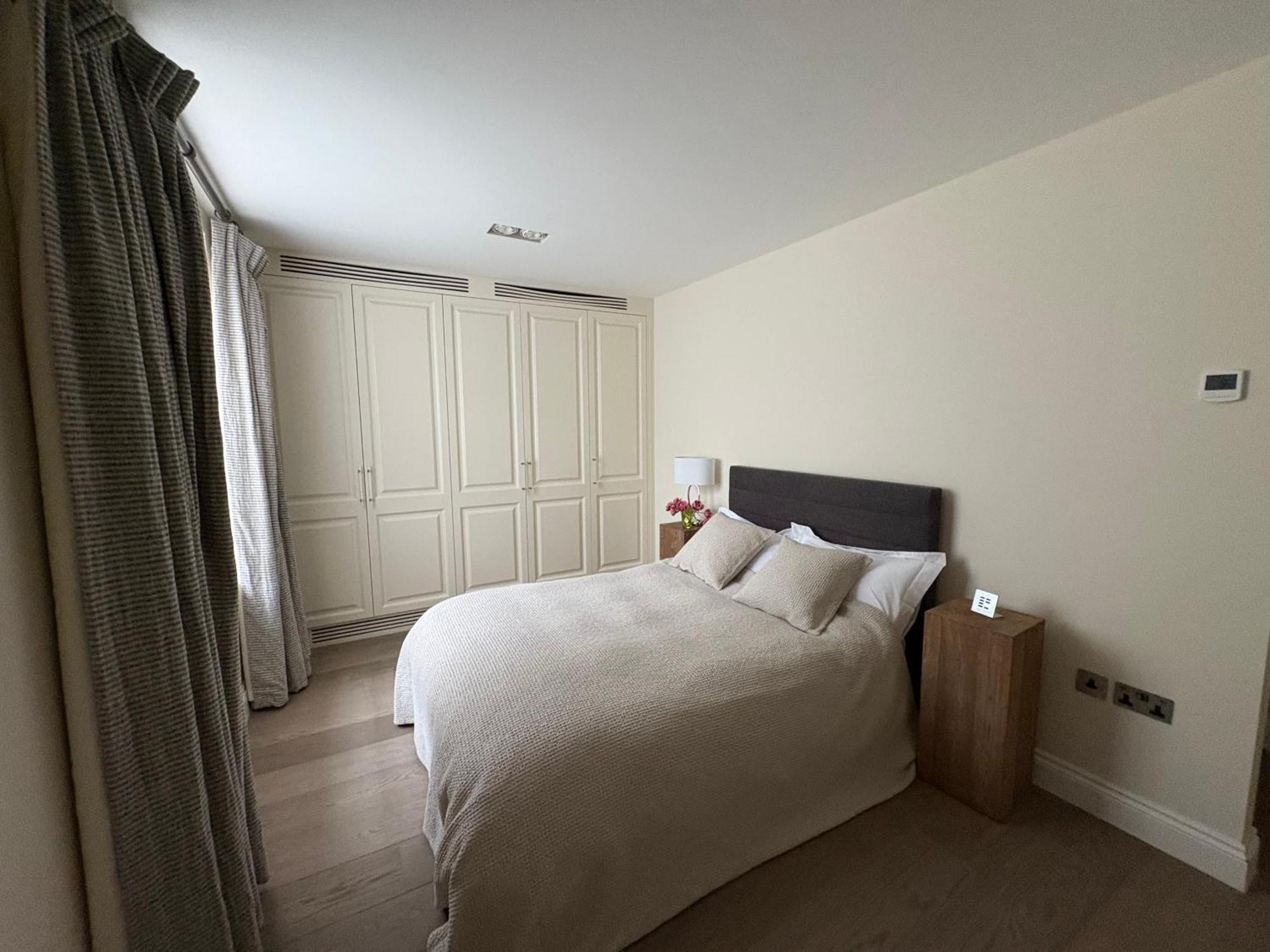Luxury 4 Bedrooms 5 Baths 2 Receptions Family House With Garden Chelsea London