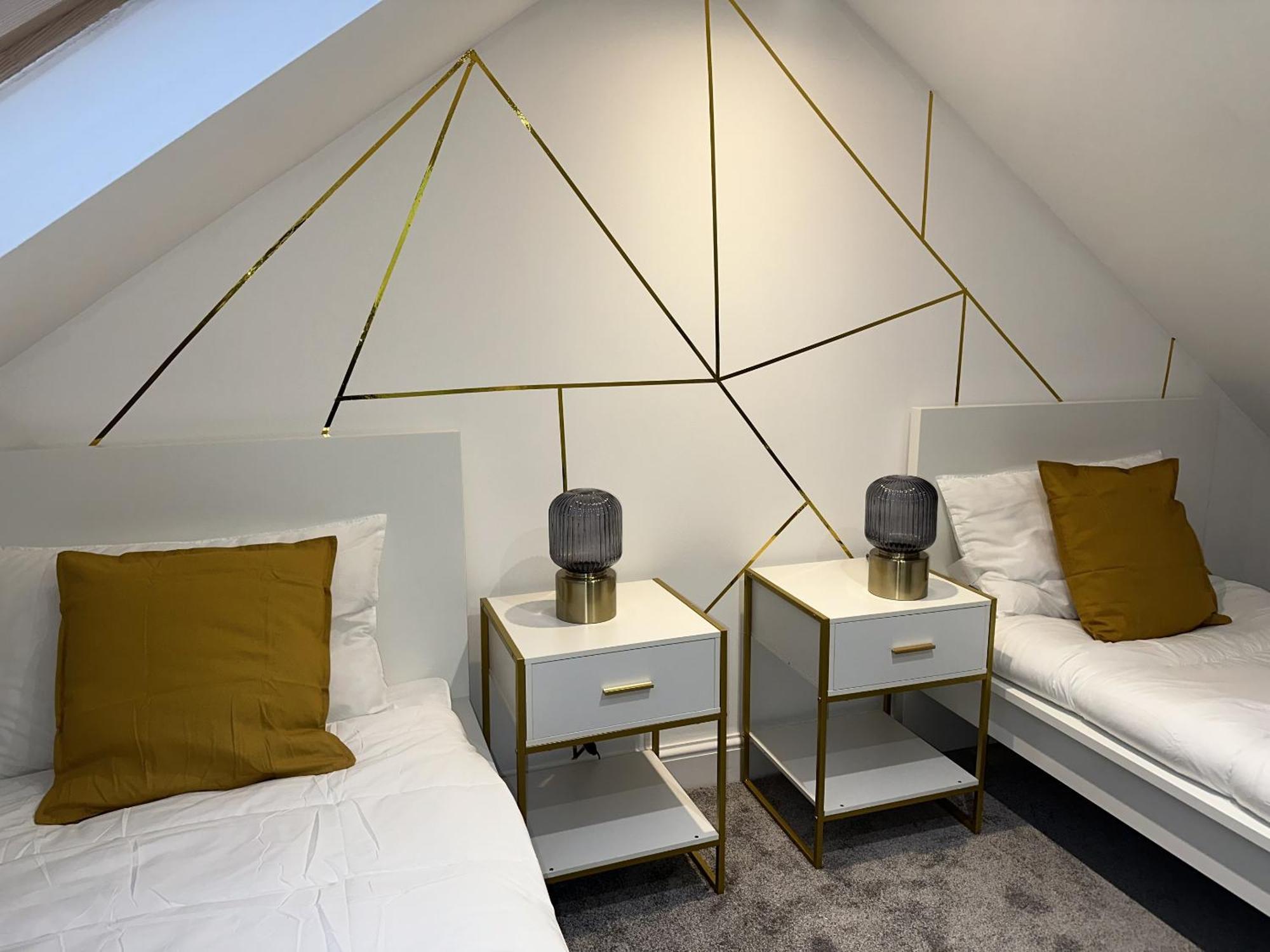 Cozy 2 Bed In Ilford- Contractors & Groups Welcome *
