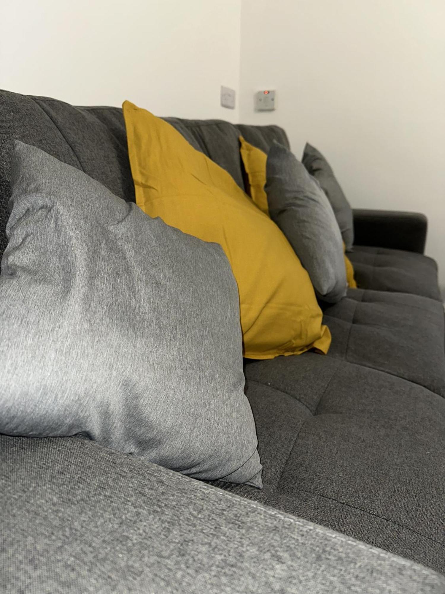Cozy 2 Bed In Ilford- Contractors & Groups Welcome * Londres