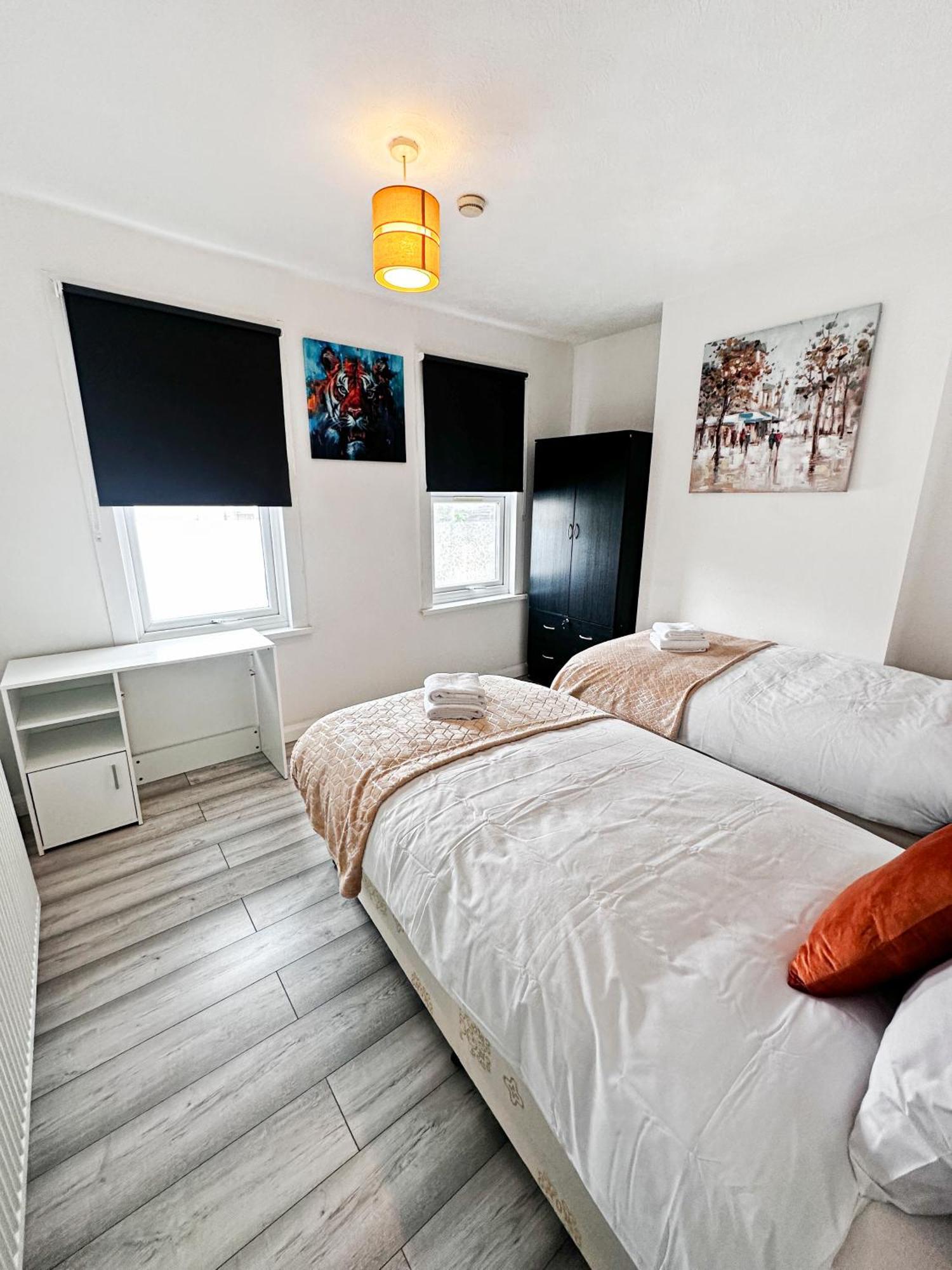 Stratford 3 Bed Garden By Dluxoria Short Lets & Serviced Greater Apartamento *