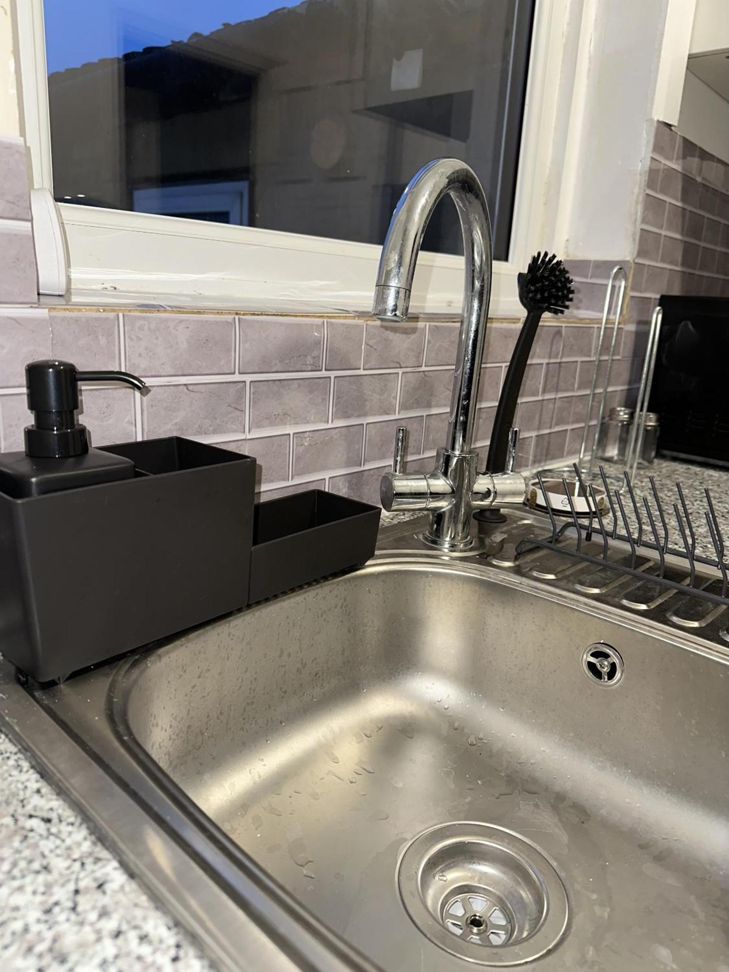 Hébergement de vacances Cozy 2 Bed In Ilford- Contractors & Groups Welcome *