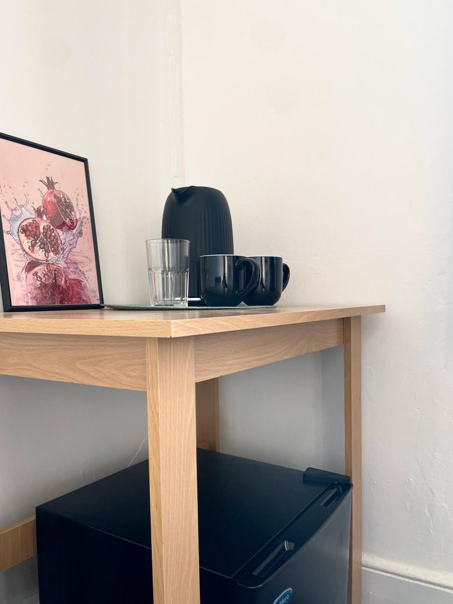 Cosy Double A Stones Throw From Wembley Stadium Guest house *