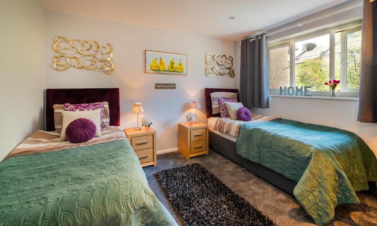 Great Large 4bed House Near Tube Sleeps 7 -perfect For Hébergement de vacances
