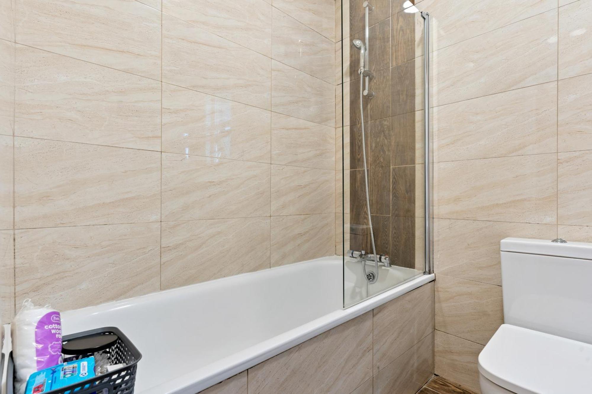 2 Bed Serviced Streatham * Londres