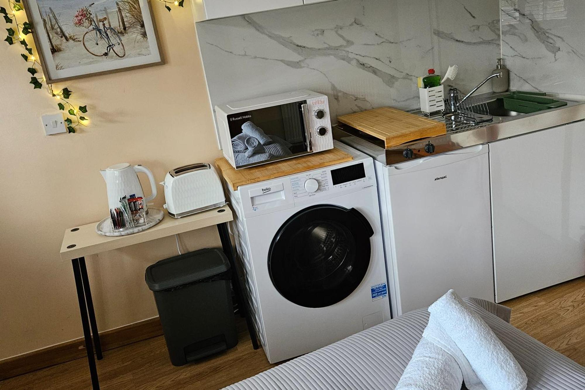 Cockfosters - - Sleeps 3 - Near Underground Londres