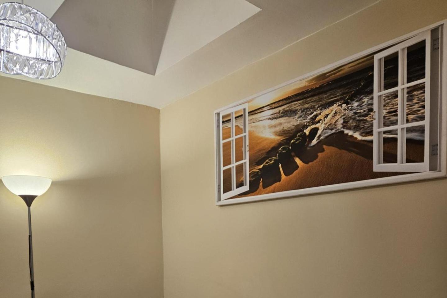 Cockfosters - - Sleeps 3 - Near Underground Appartement Londres