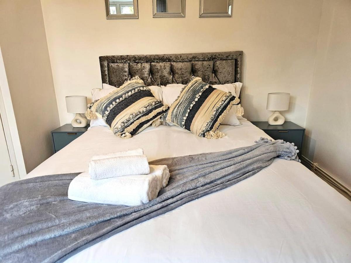 Golden Maisonette Next To Camden Town With Private Parking Apartamento