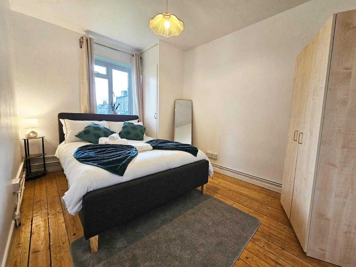 Golden Maisonette Next To Camden Town With Private Parking Apartamento Londres