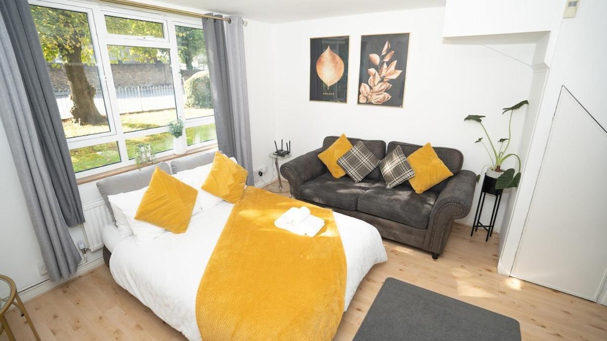 Golden Maisonette Next To Camden Town With Private Parking Londres