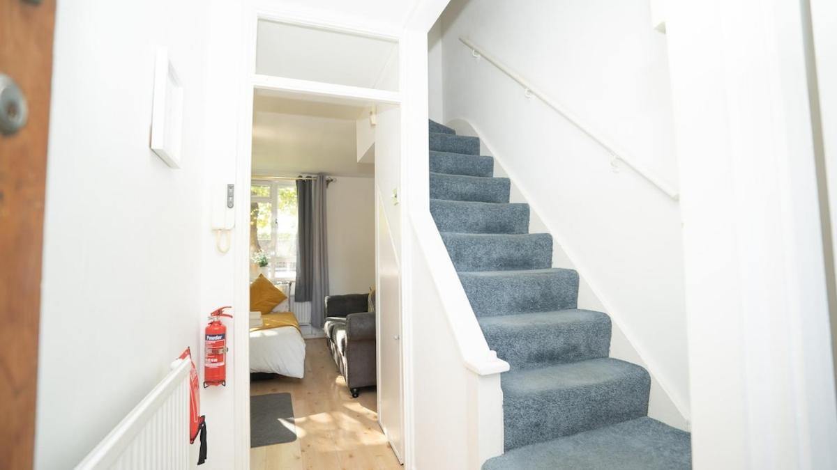Golden Maisonette Next To Camden Town With Private Parking * Londres