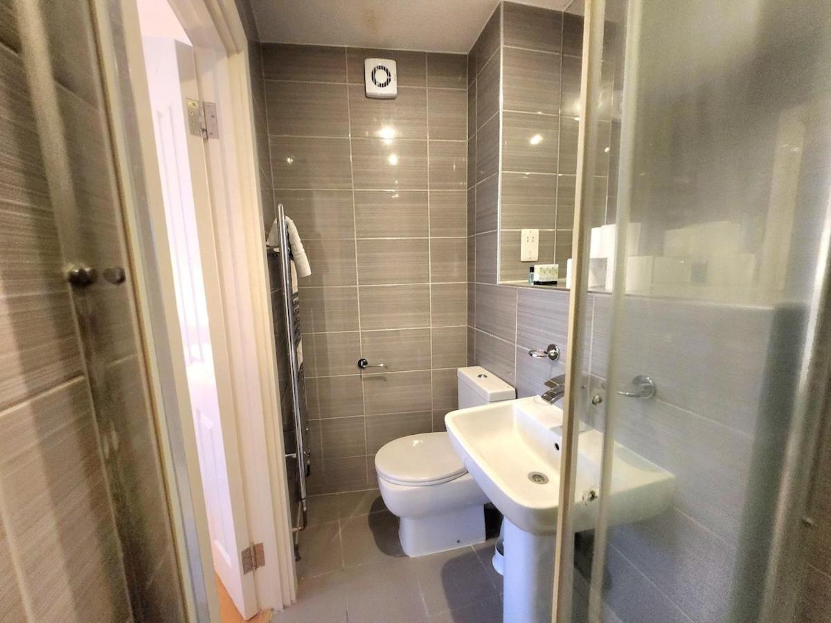 Spacious 2-bed Flat - Close To Tube, Sleeps 6 Appartement Londres