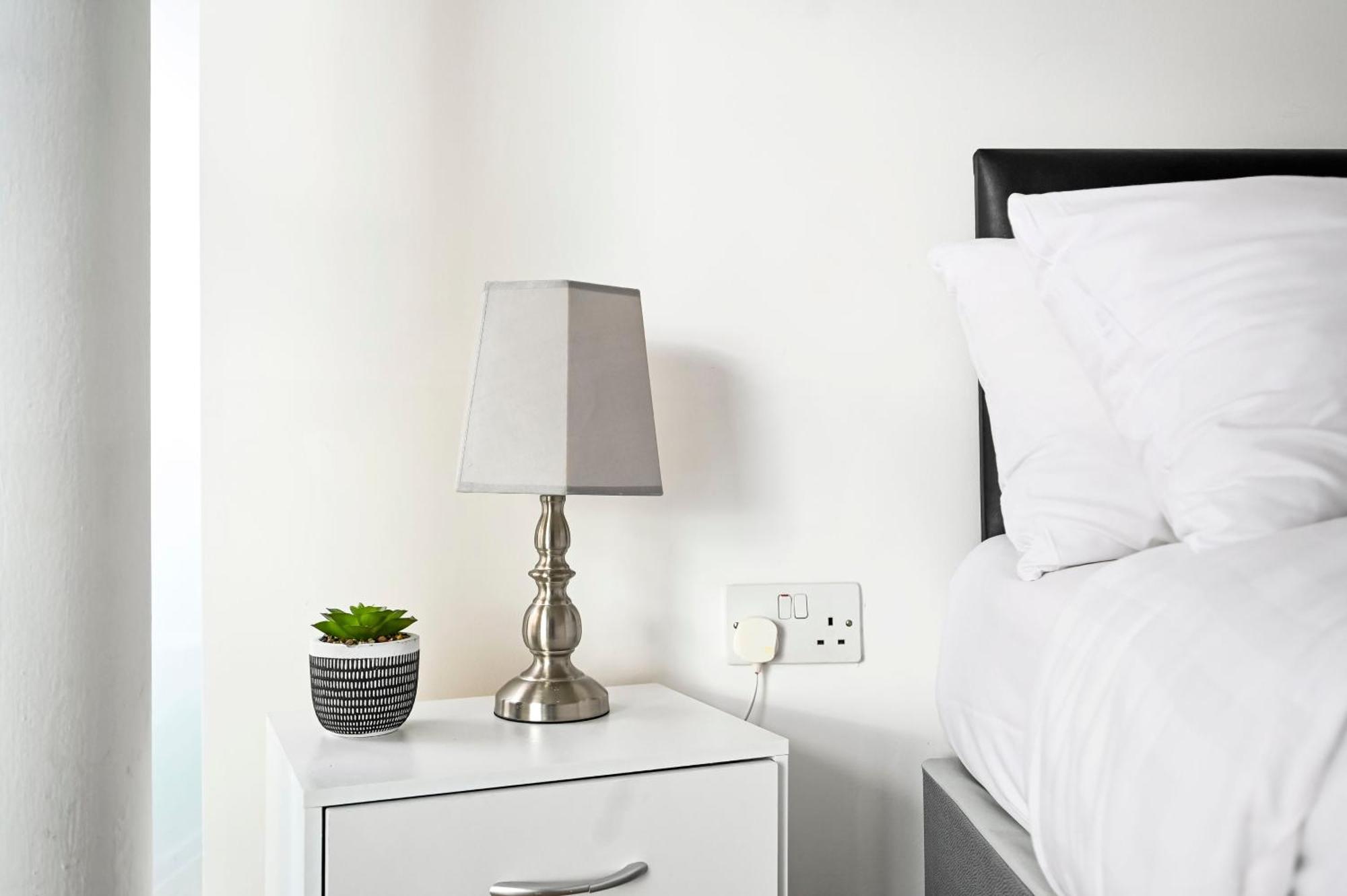 Apartamento Lovely 2-bed, Sleeps 6, Near Stratford Station & Abba Voyage, Londres
