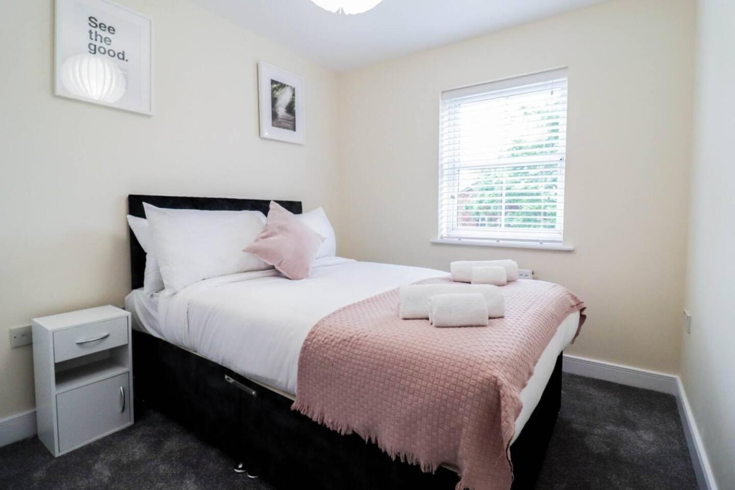 3br House With Parking Near Iron Pier Thames River Hébergement de vacances Londres