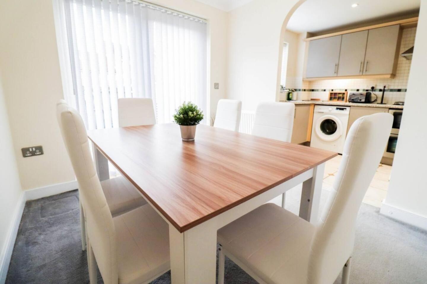 Hébergement de vacances 3br House With Parking Near Iron Pier Thames River