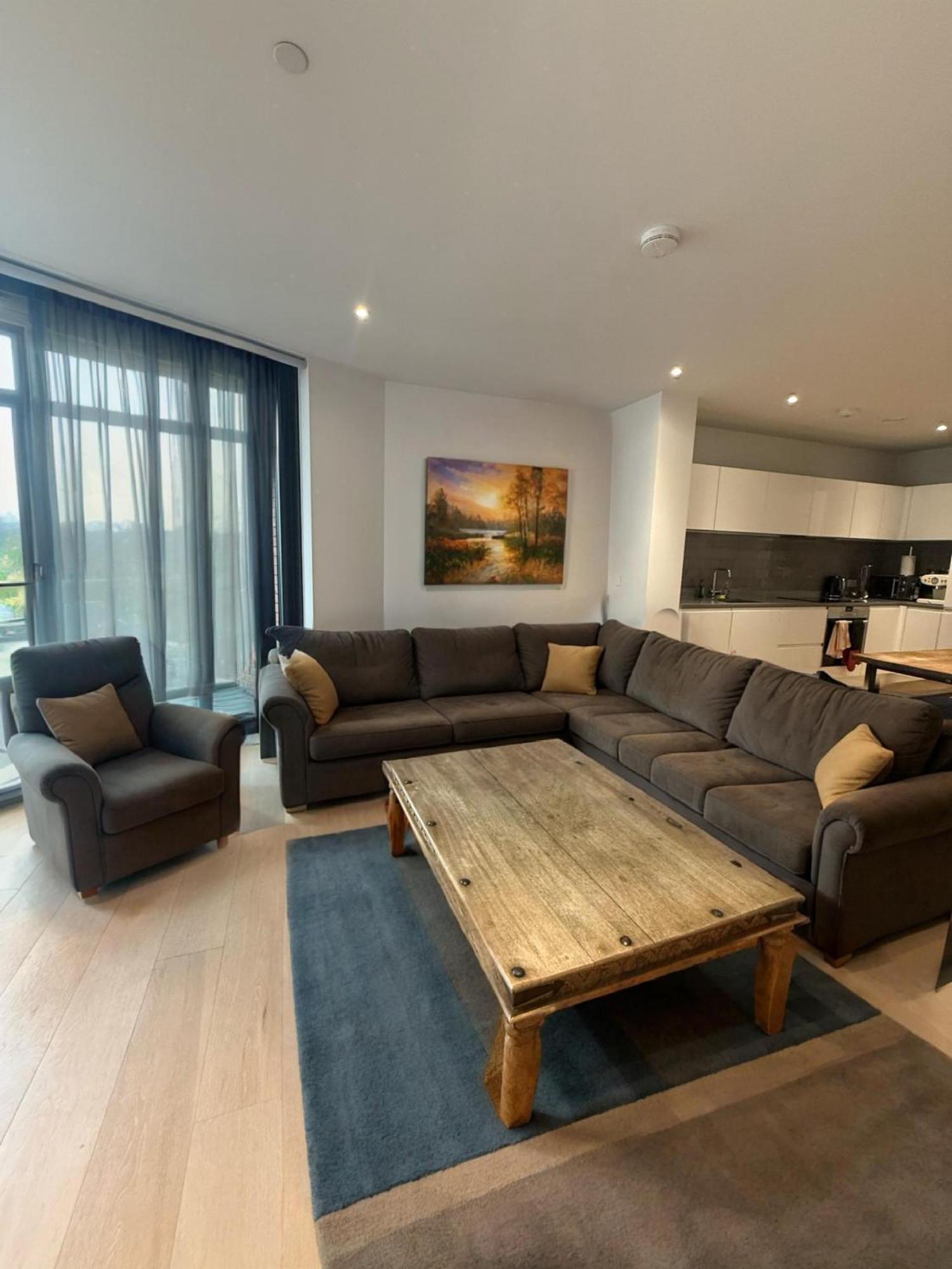 Appartement River View Balcony Spacious 1 Bed Xl Sofa & Tv *