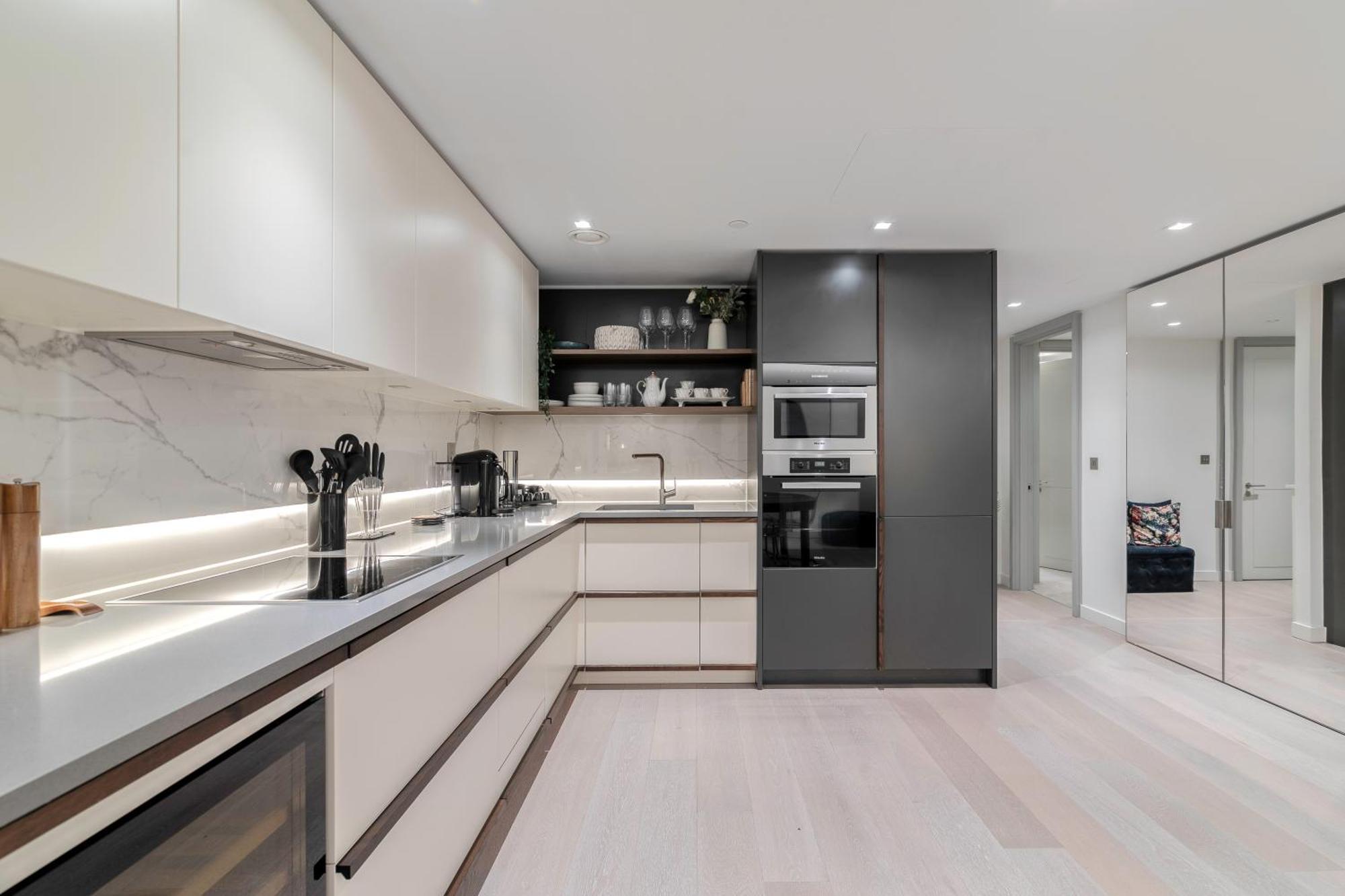 Luxury 2-bed Next To Hyde Park Appartement