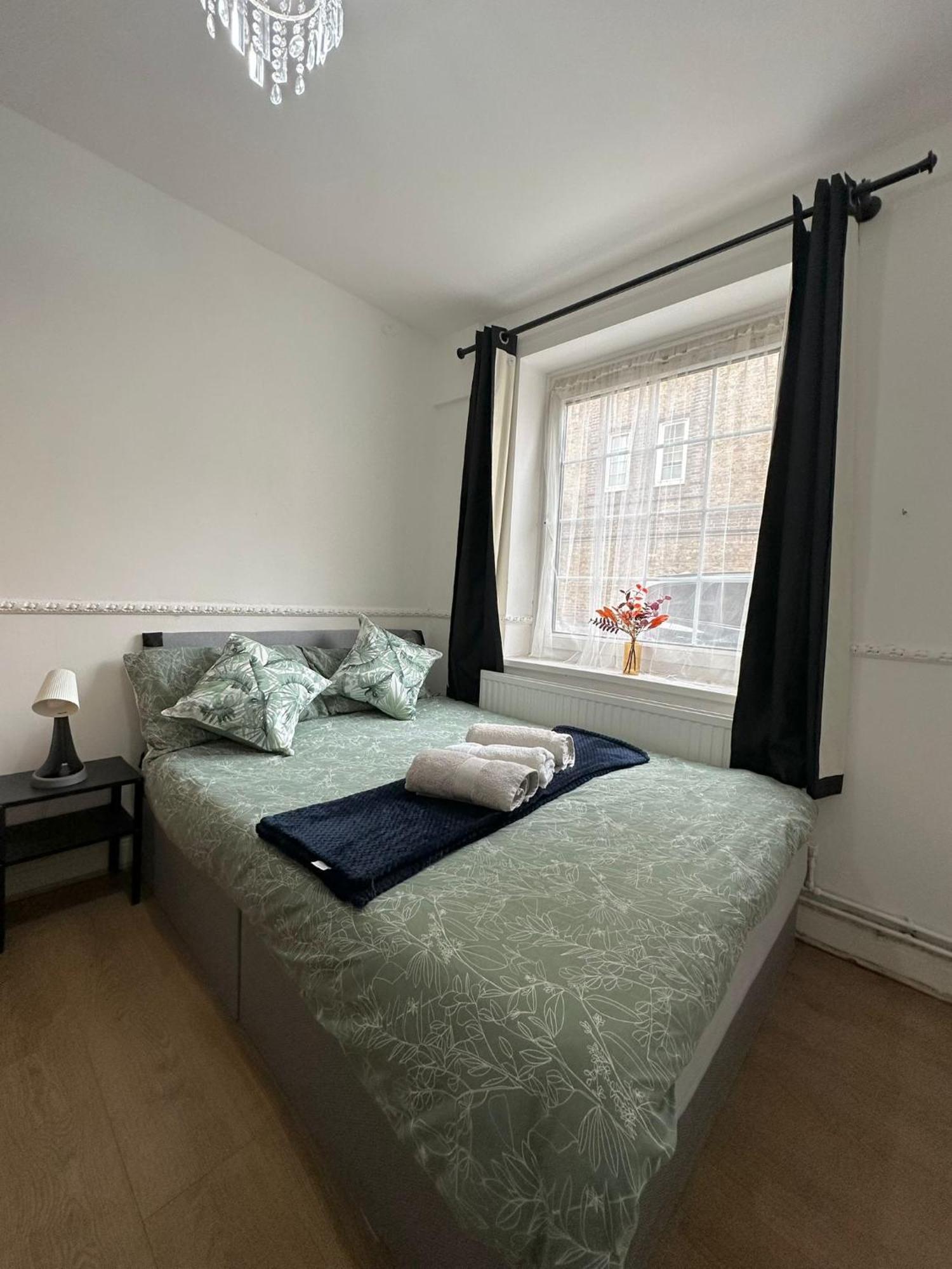 Lovely Spacious 2 Bedroom Flat In Bethnal Green, 3mins Away From Station