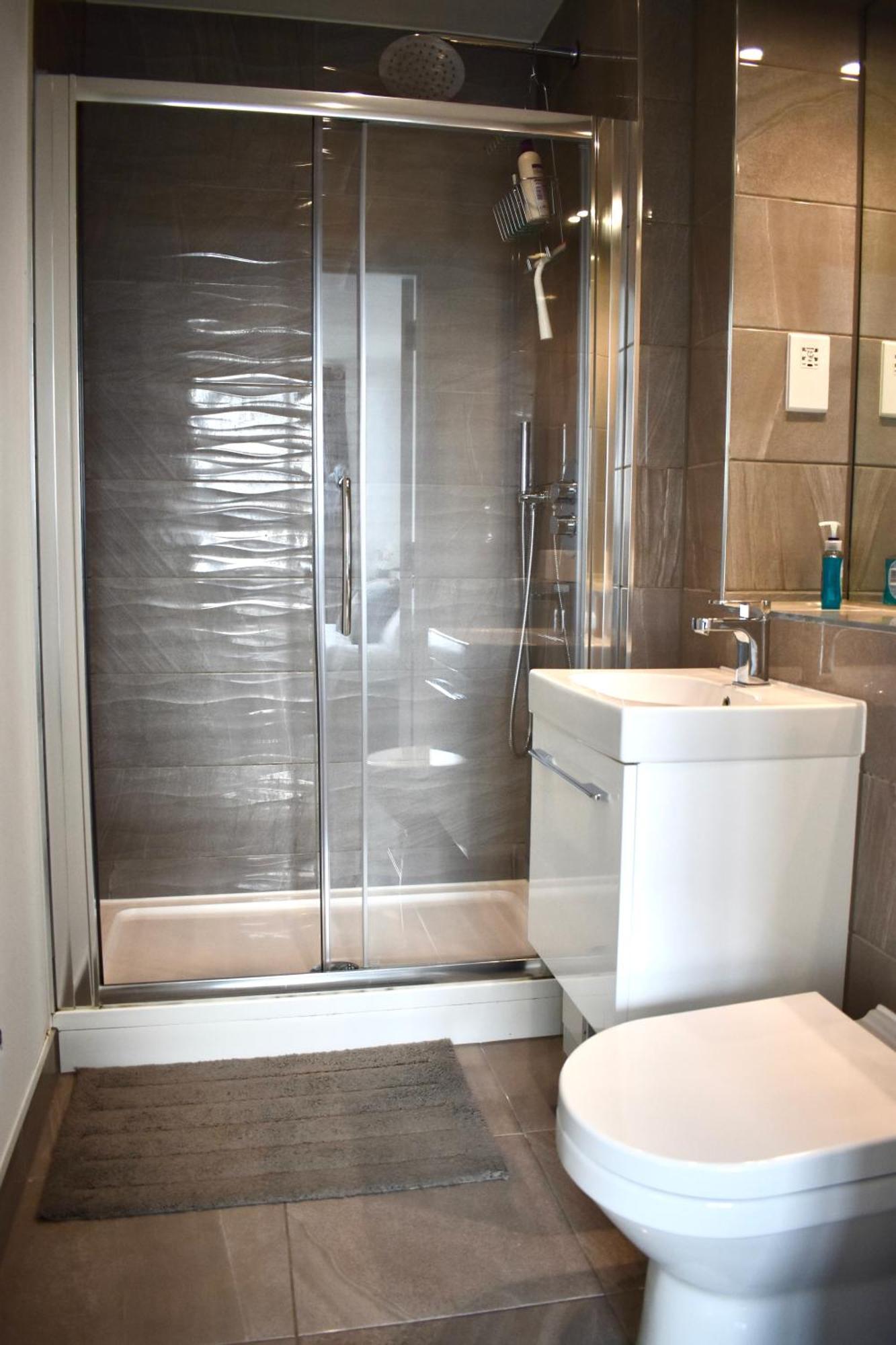 Balcony High End 2-bed Flat In Camberwell For 6 Appartement