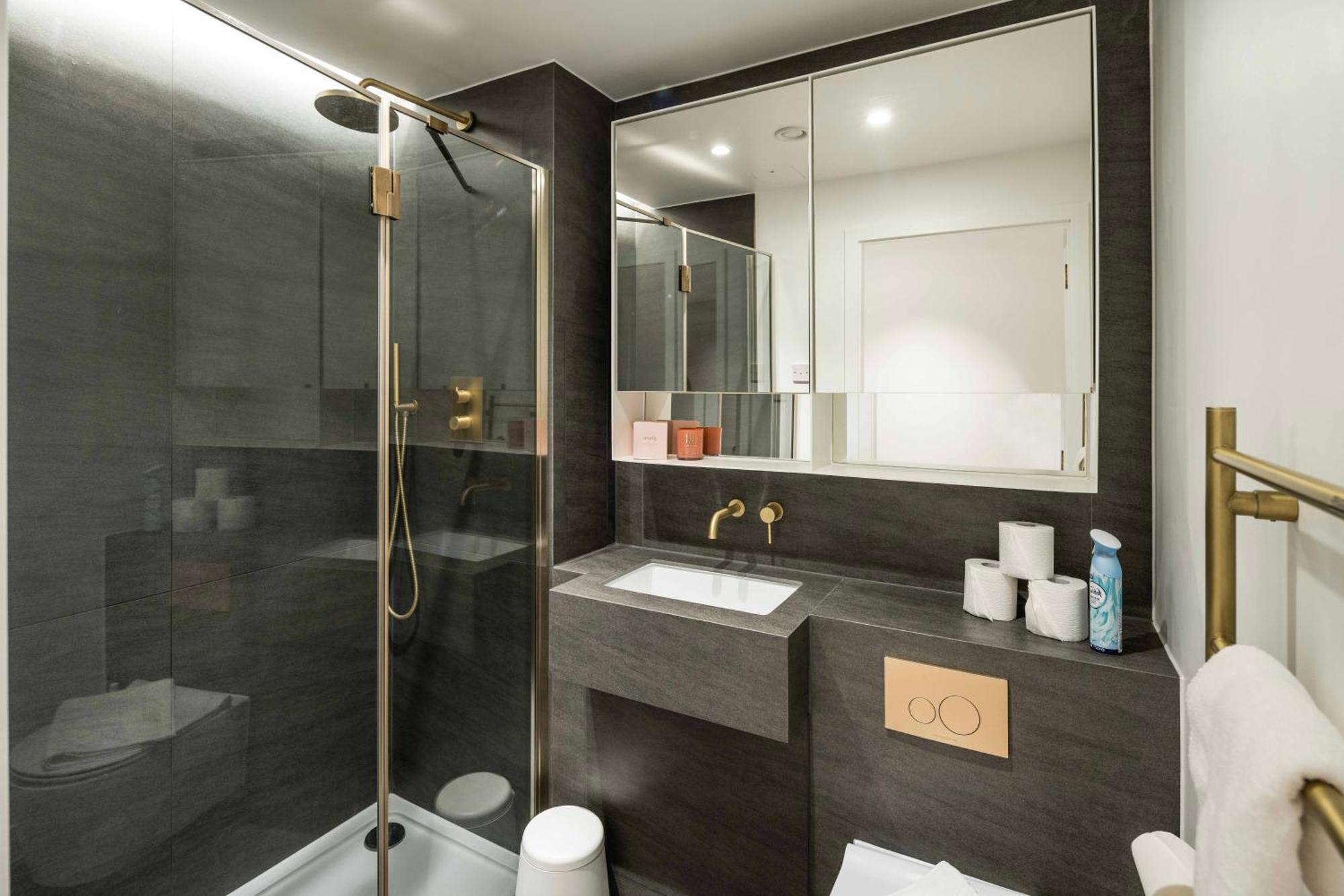 Kings Cross-new Development-super Luxury-sunset View-central *