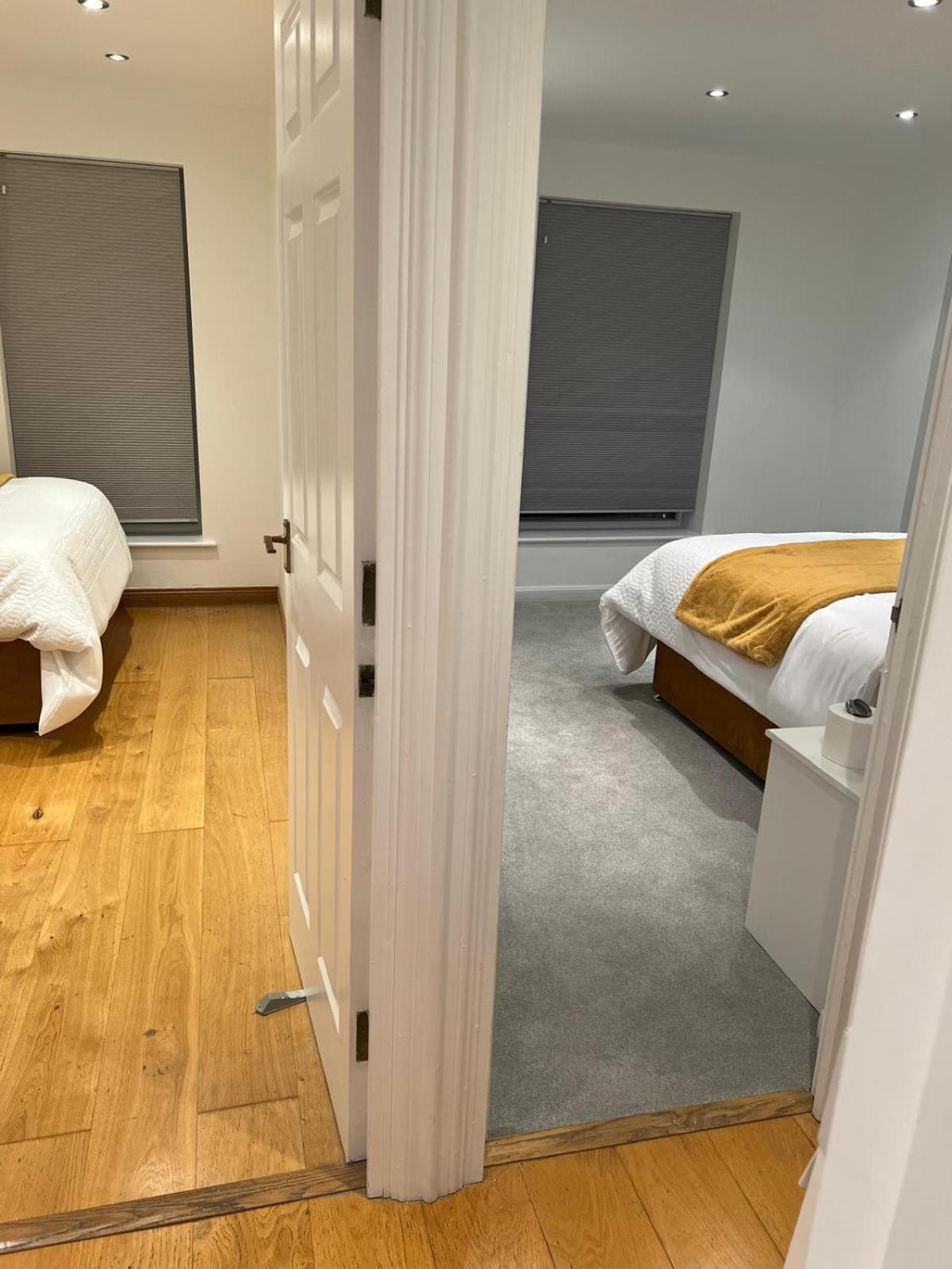 Luxurious 2 Bedroom Flat Britannia Village Appartement