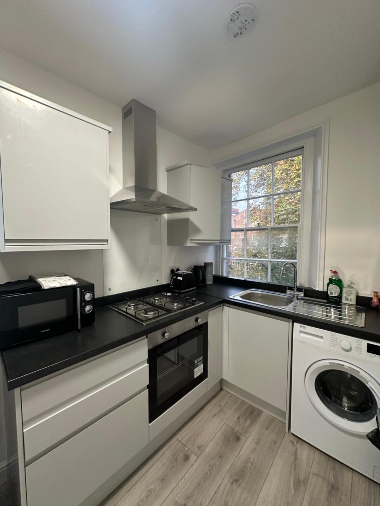 Stunning Newly Refurbished 1 Bed In Kings Cross, St Pancras!320 Appartement Londen