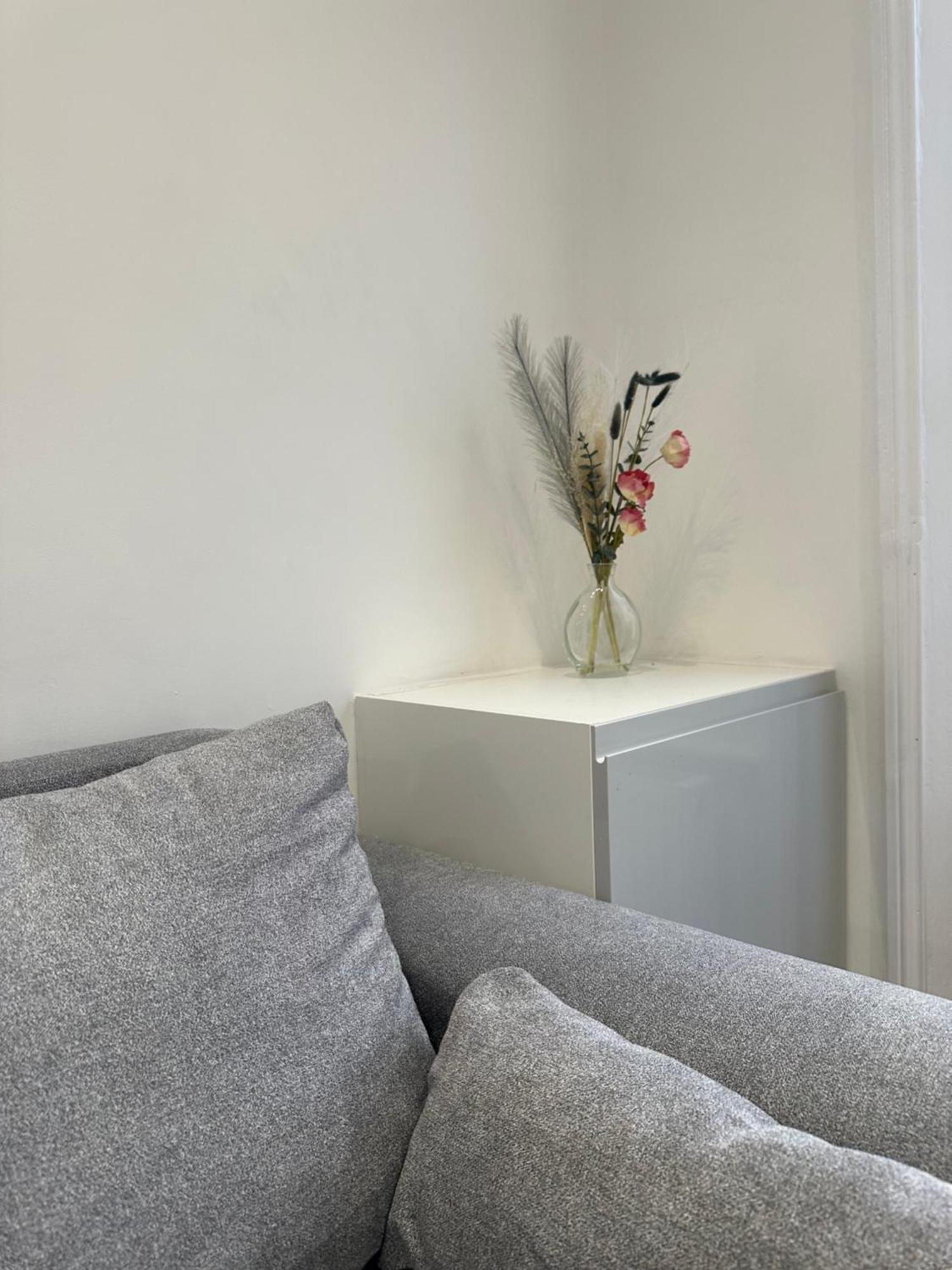 Stunning Newly Refurbished 1 Bed In Kings Cross, St Pancras!320 Appartement Londen