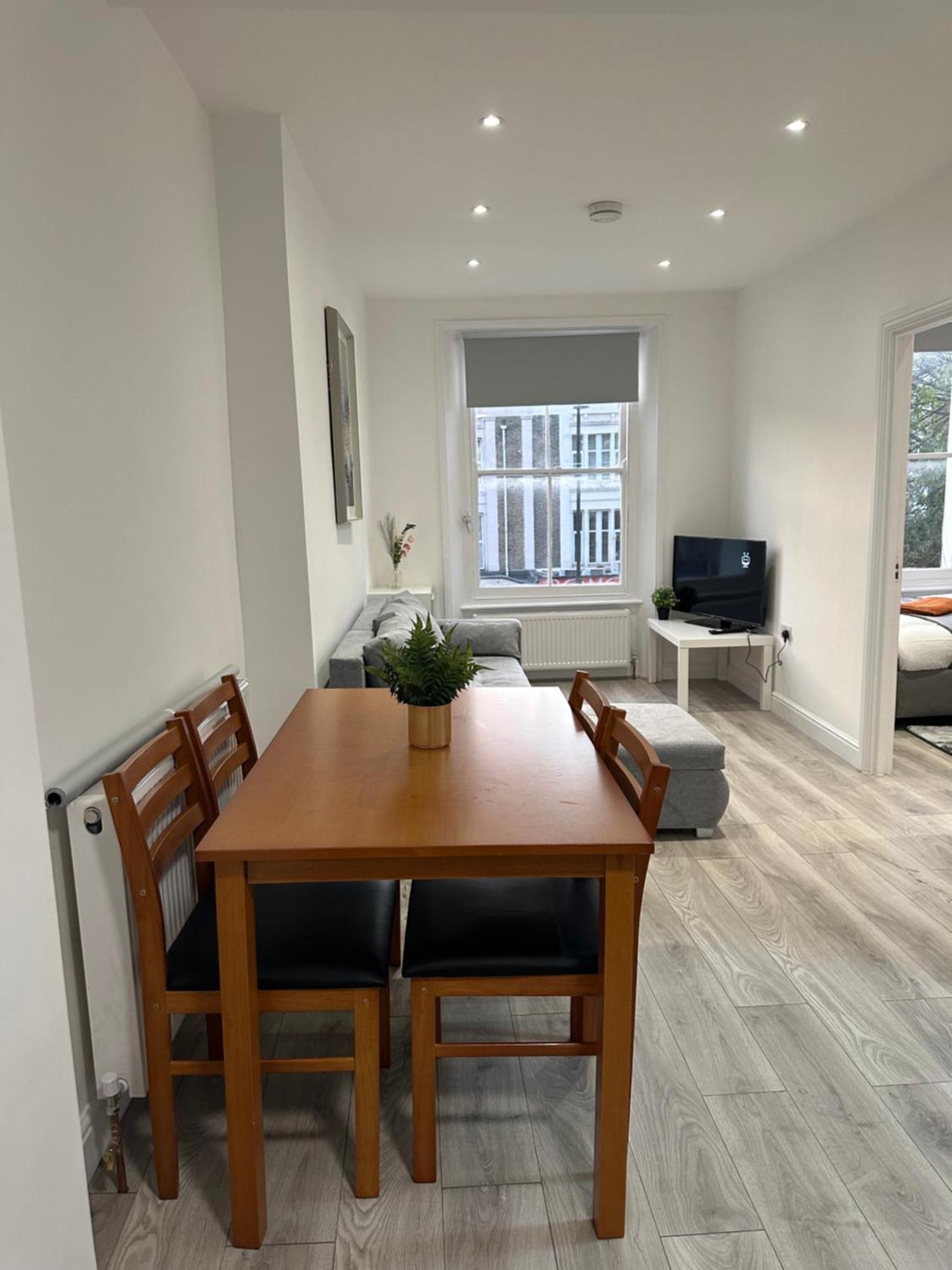 Stunning Newly Refurbished 1 Bed In Kings Cross, St Pancras!320 * Londen