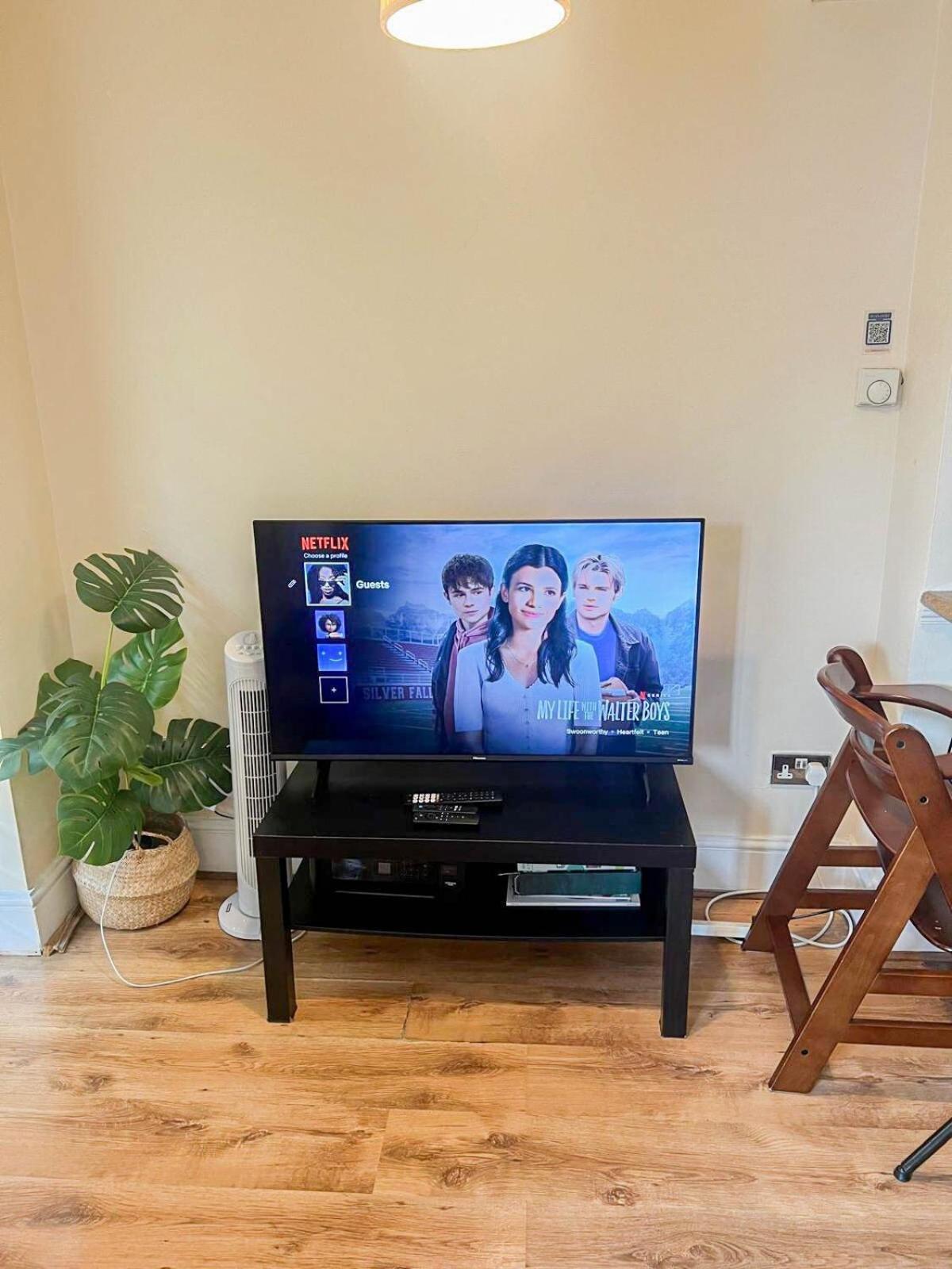 Cosy 1 Bedroom In Kensington, Shepherds Bush Londen