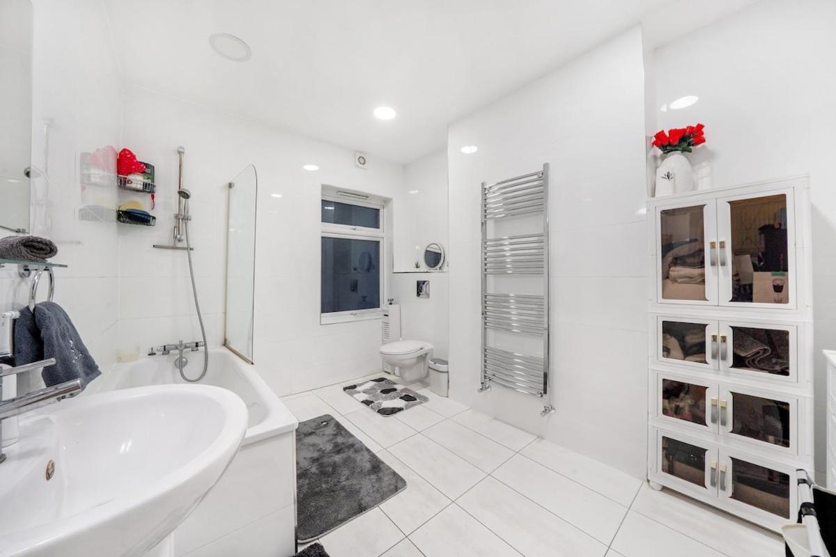 House In Great Location Londres