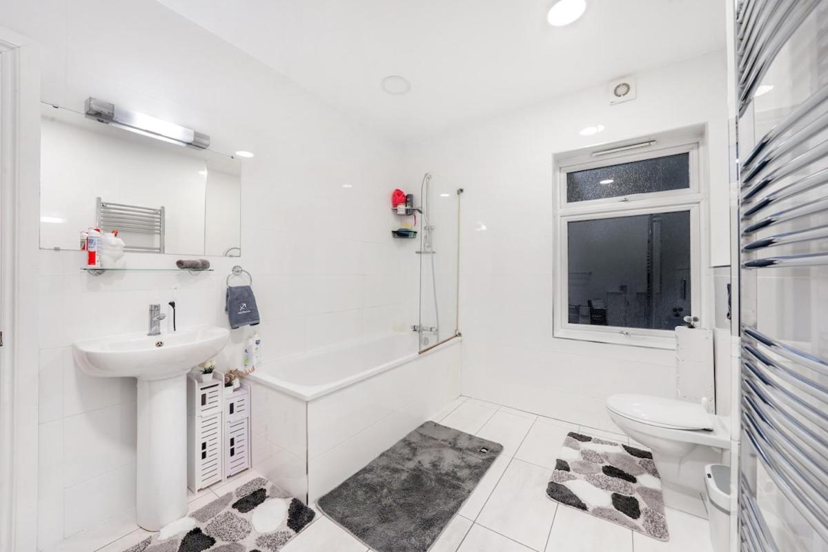 House In Great Location Londres