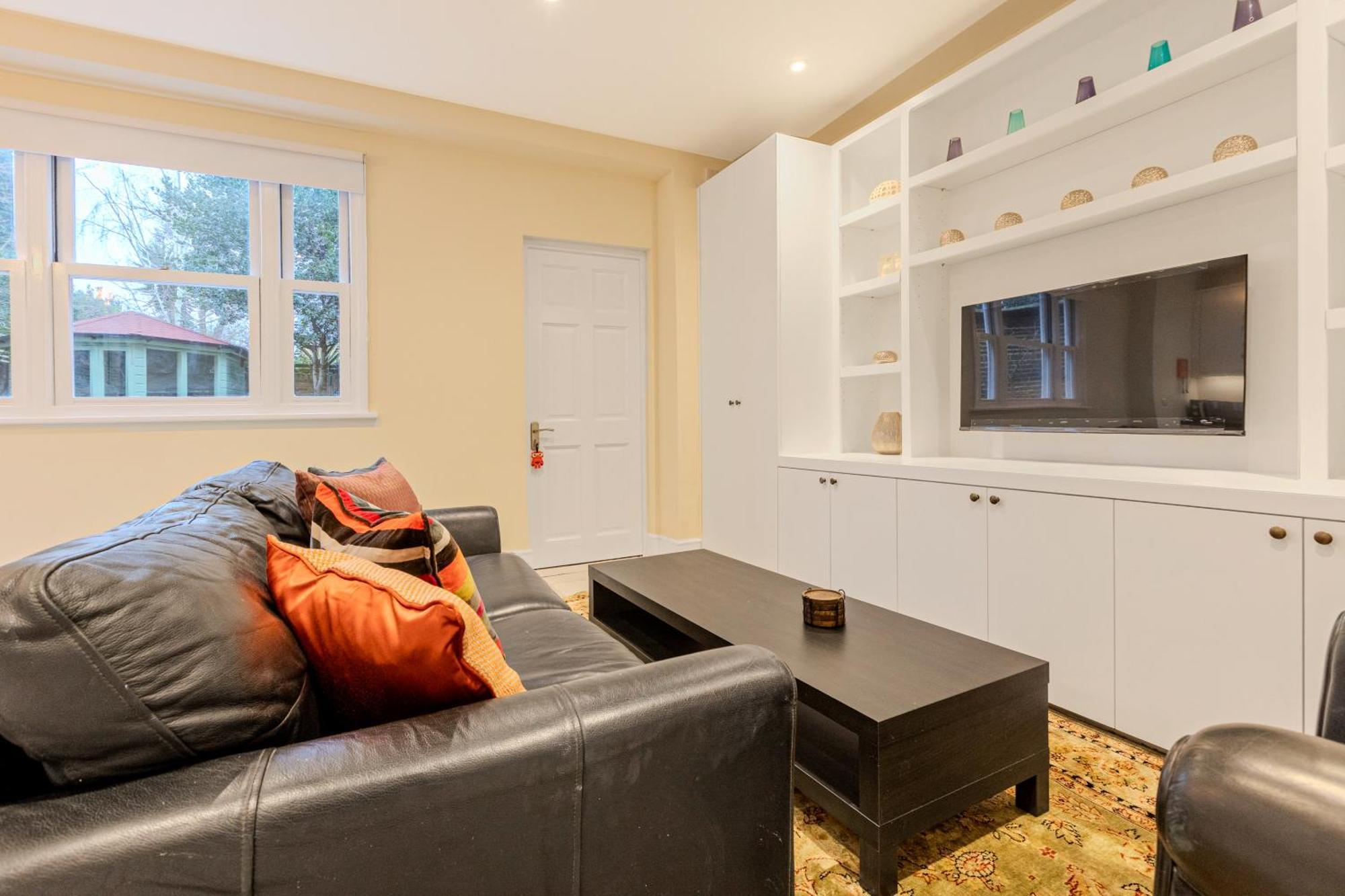 Charming 2br Flat W Garden, 10min Clapham South St * Londres