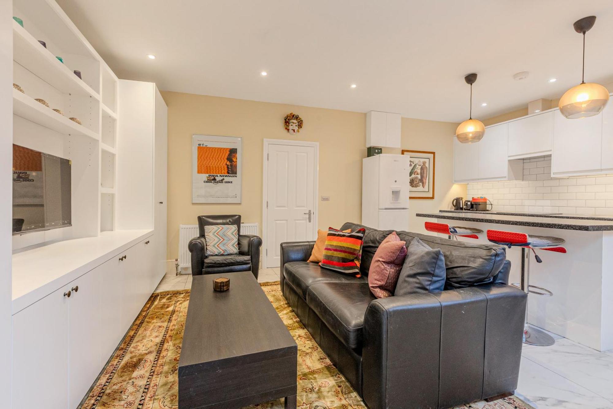 Charming 2br Flat W Garden, 10min Clapham South St Appartement