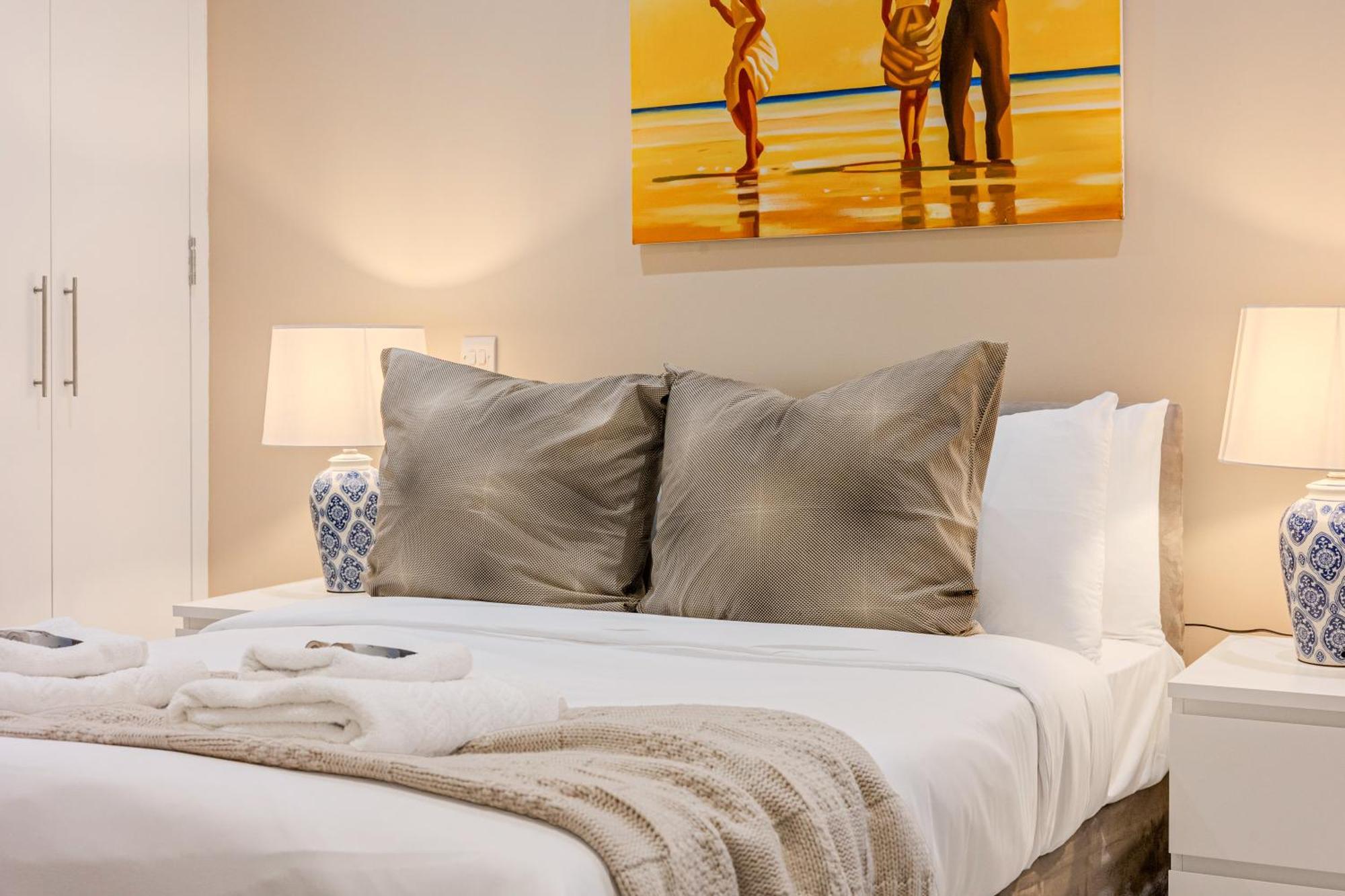 Charming 2br Flat W Garden, 10min Clapham South St Appartement
