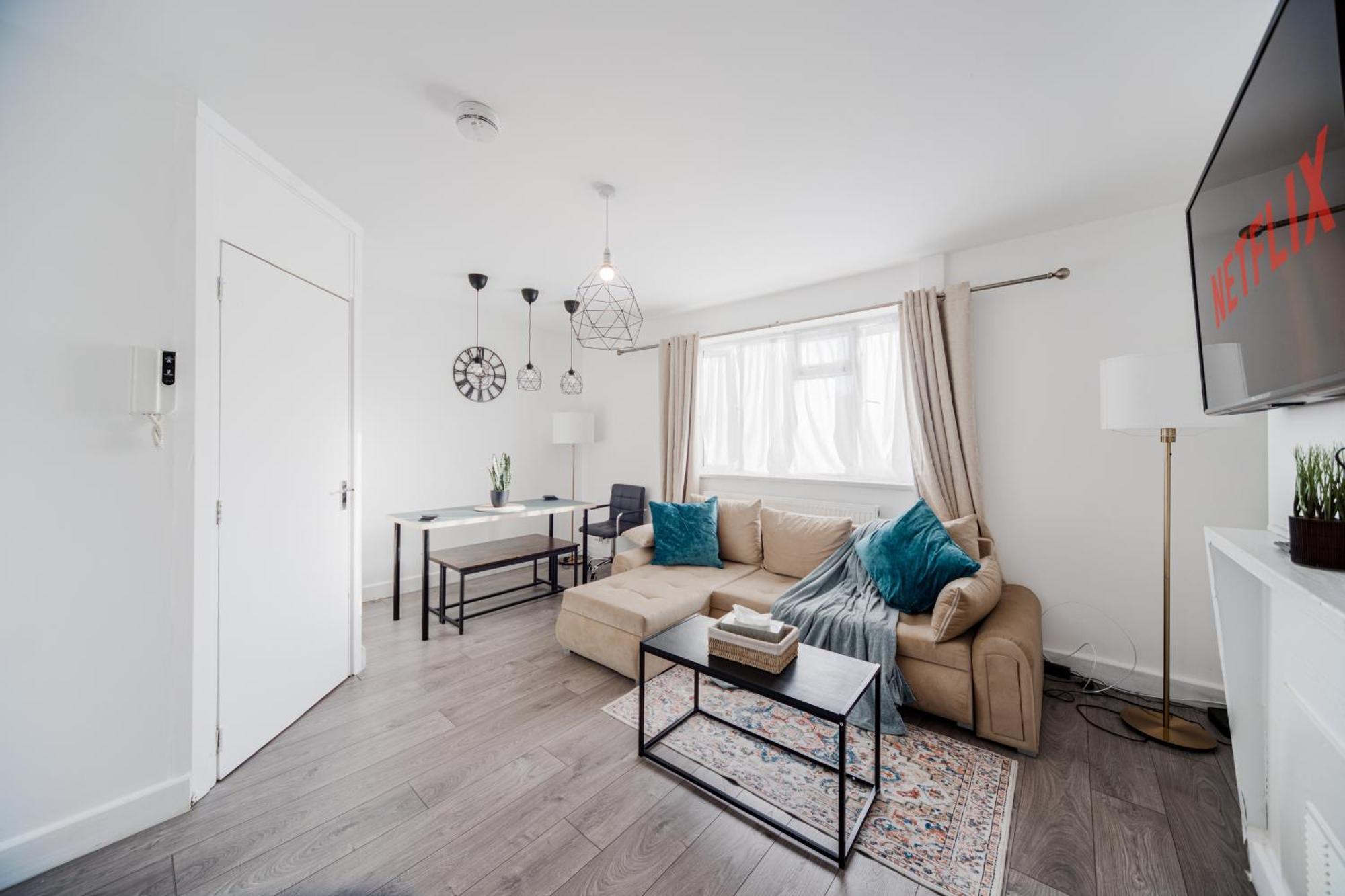 3 Bedroom Flat In Greater Londres