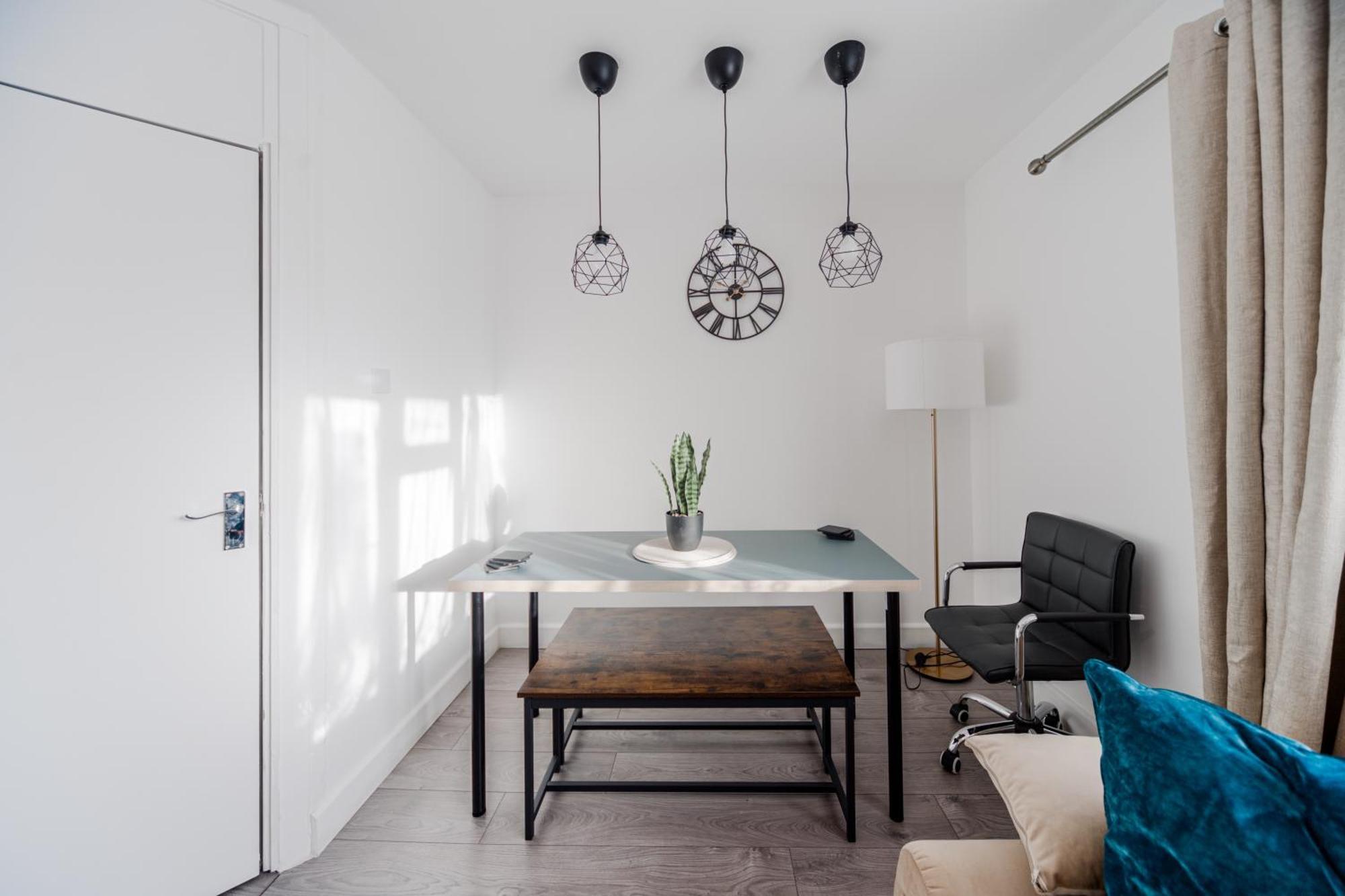 3 Bedroom Flat In Greater