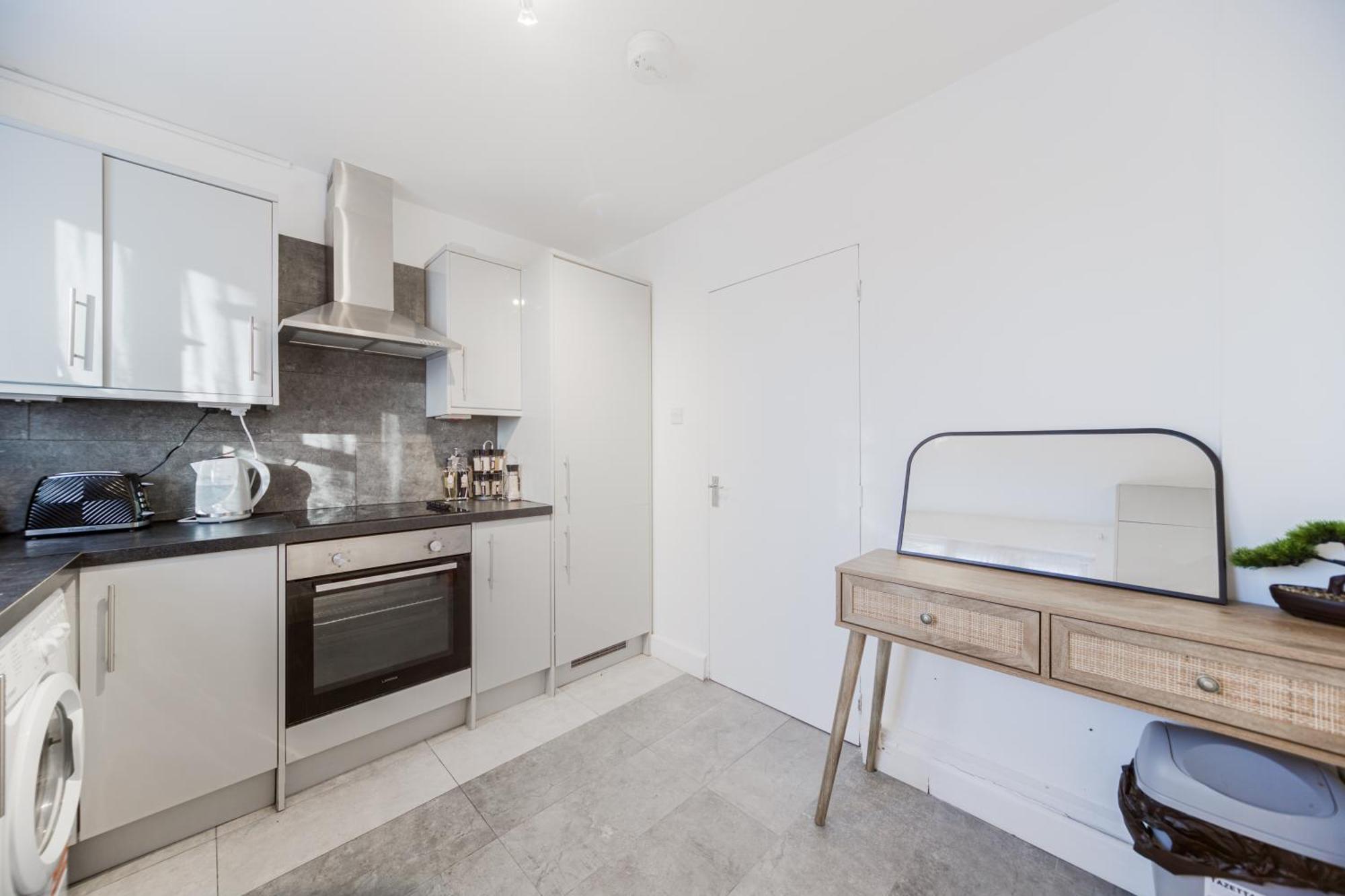 3 Bedroom Flat In Greater Appartement Londres