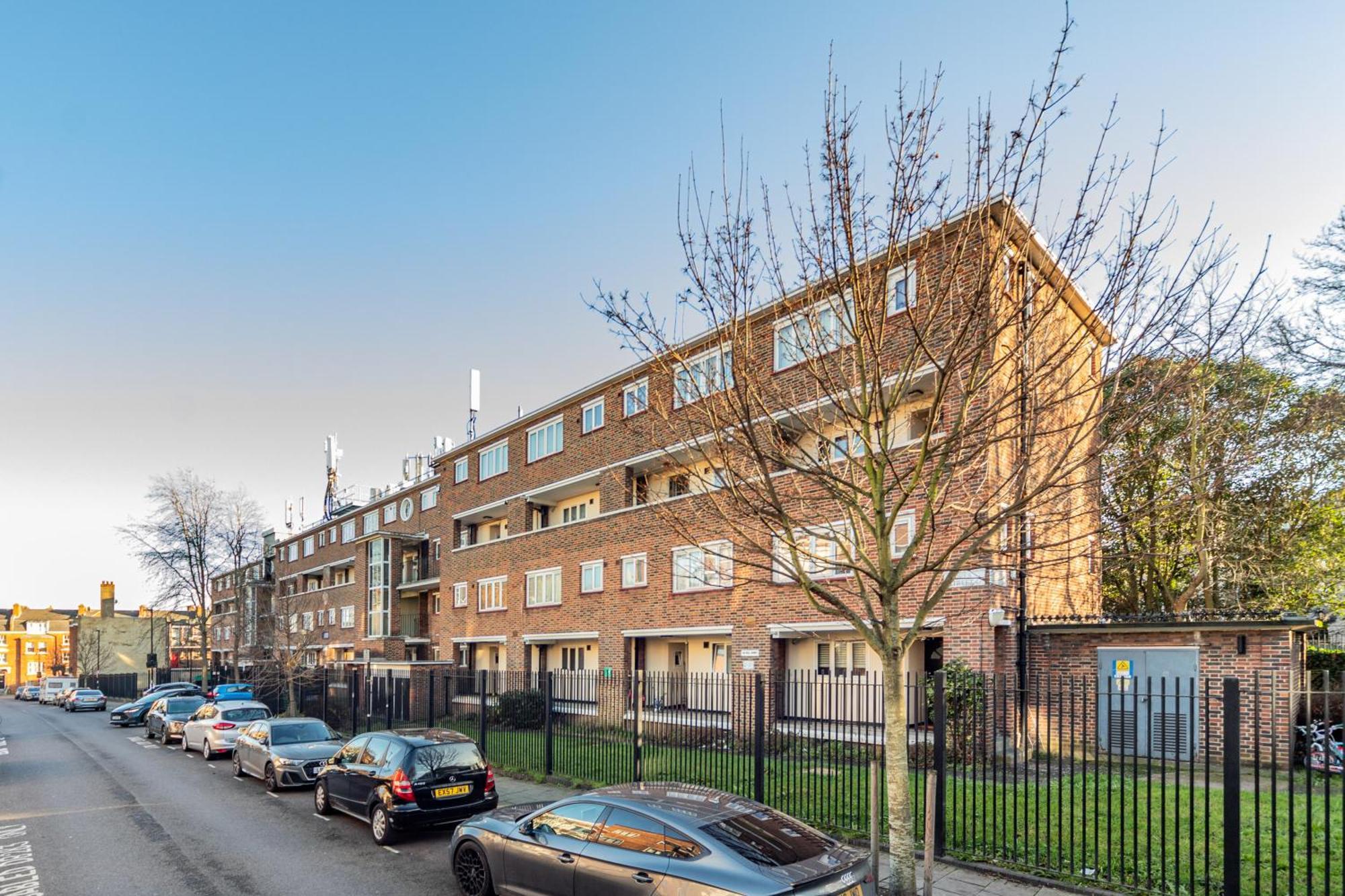 3 Bedroom Flat In Greater Londres