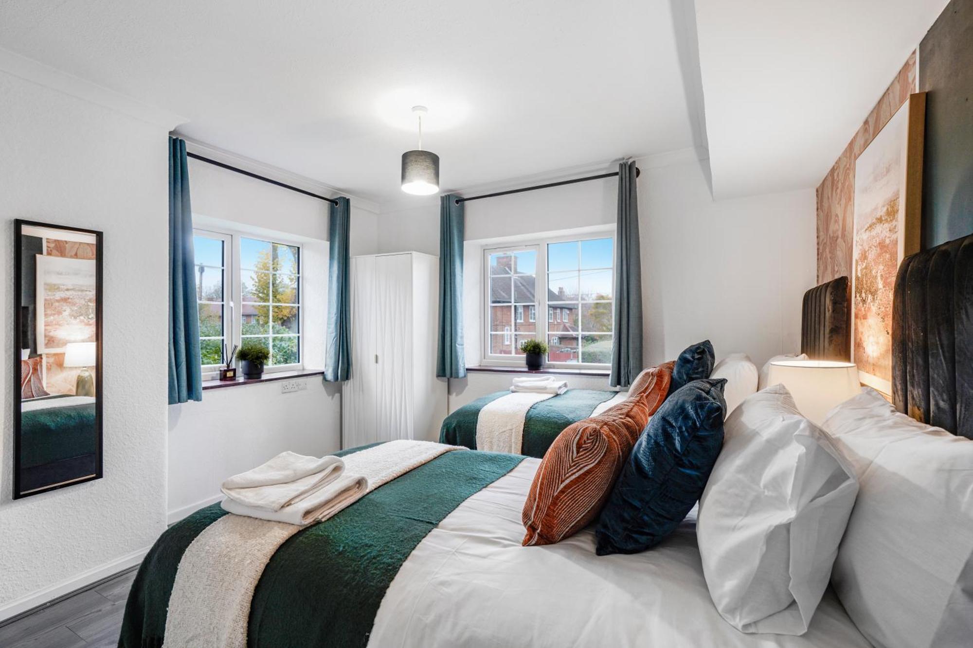 Hébergement de vacances Boutique Shepherds Bush Abode-Garden-Sleeps 12 *