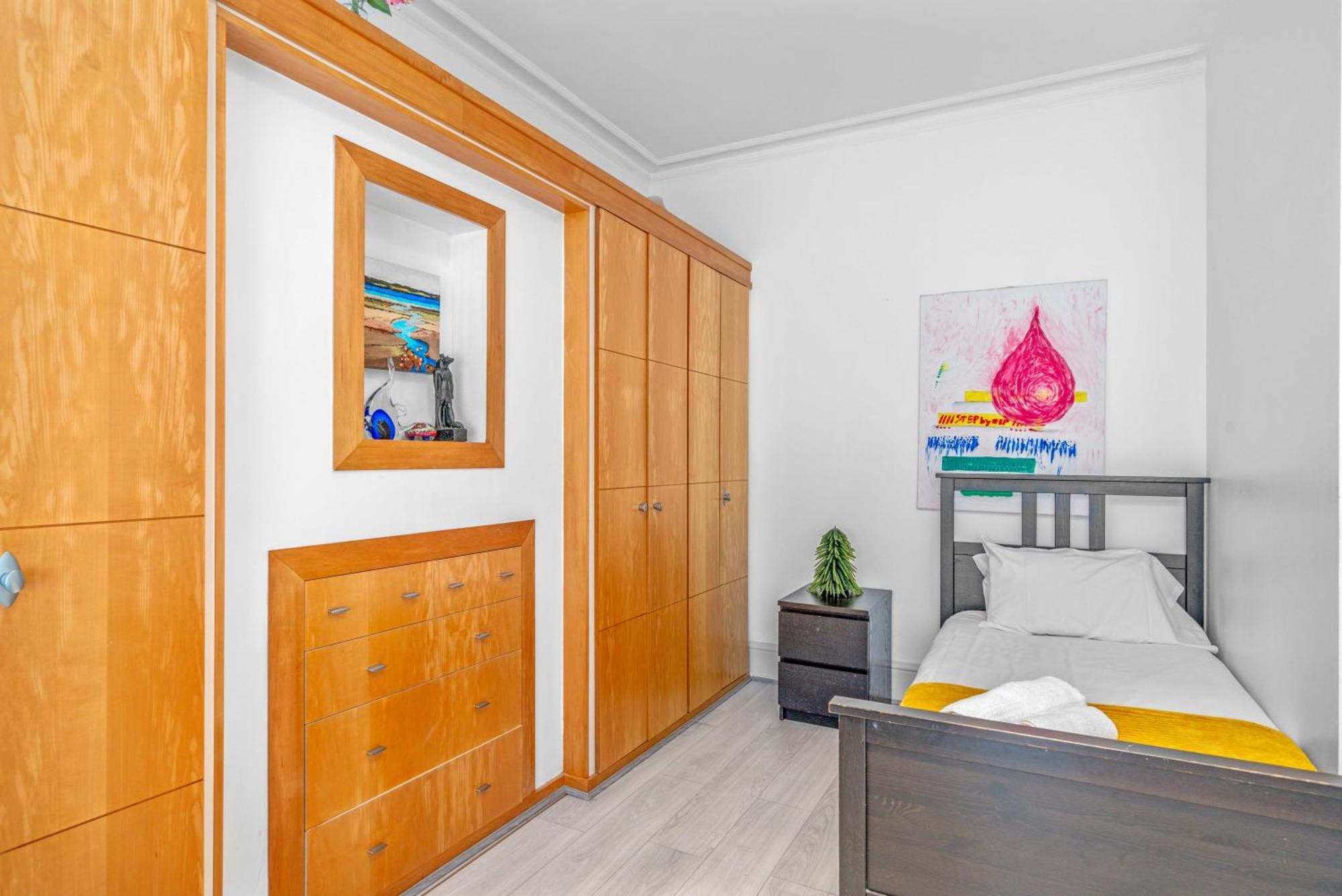 Brilliant 6 Bed Flat In Appartement