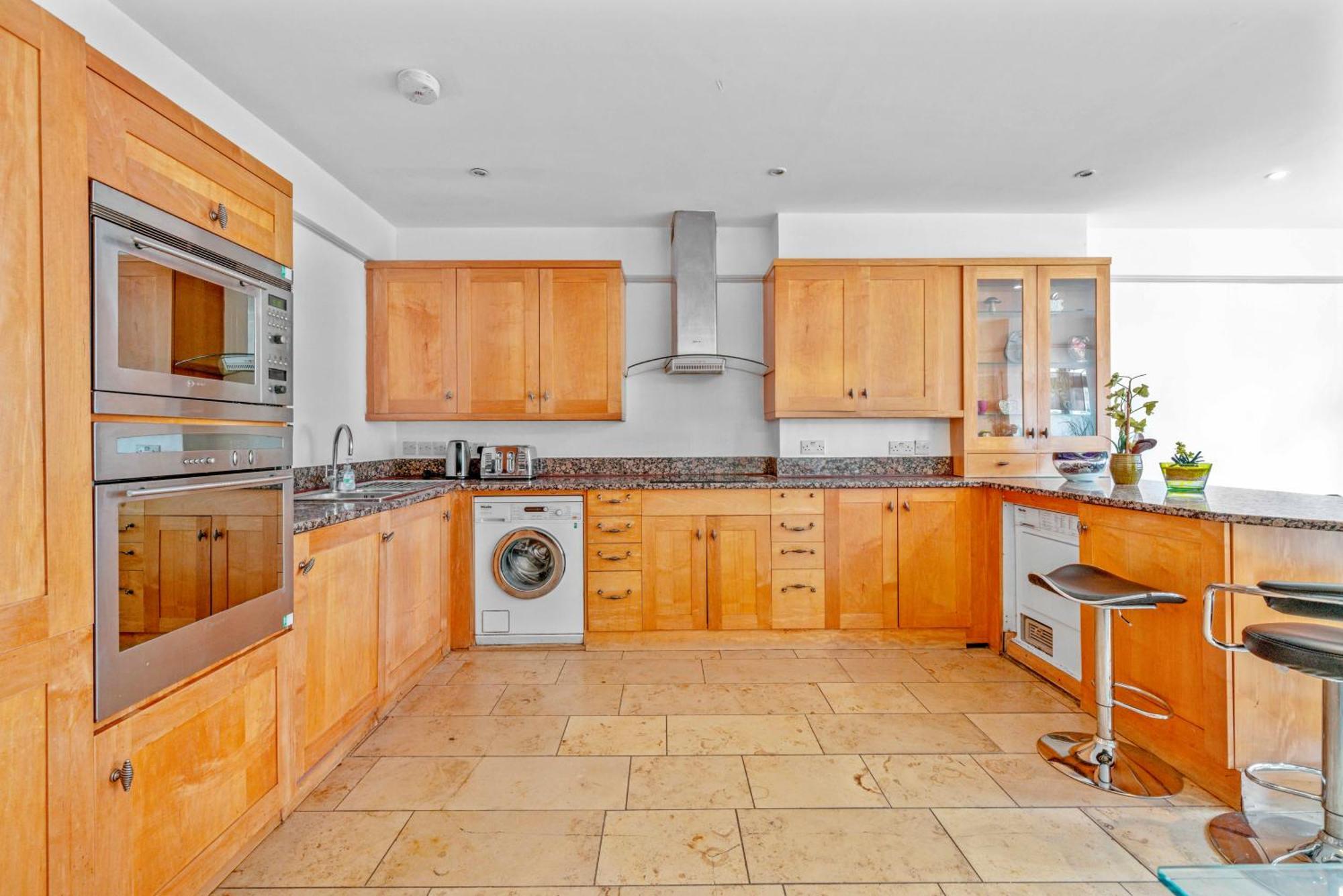 Brilliant 6 Bed Flat In Appartement Londen