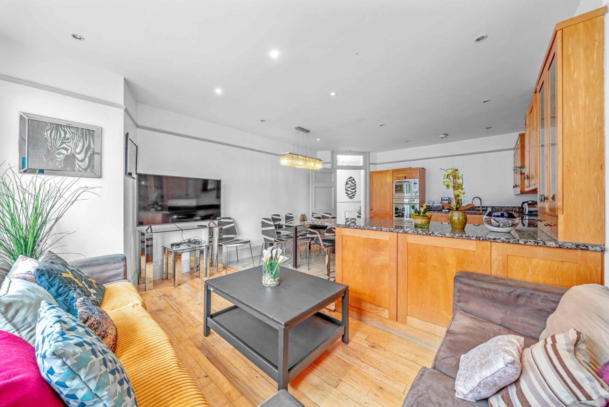 Brilliant 6 Bed Flat In Londen
