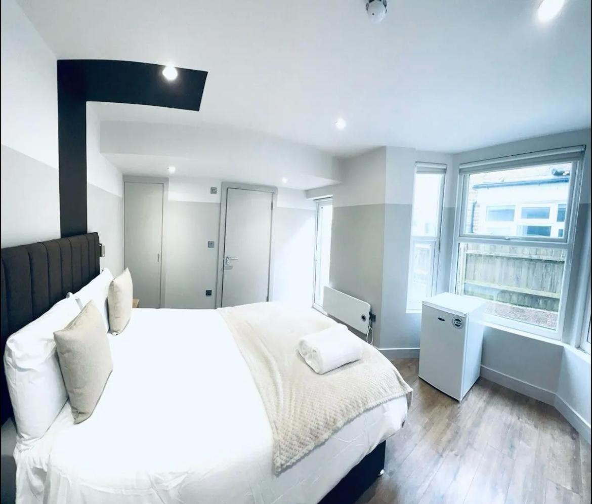 South Charming Ensuite Look Like Designer