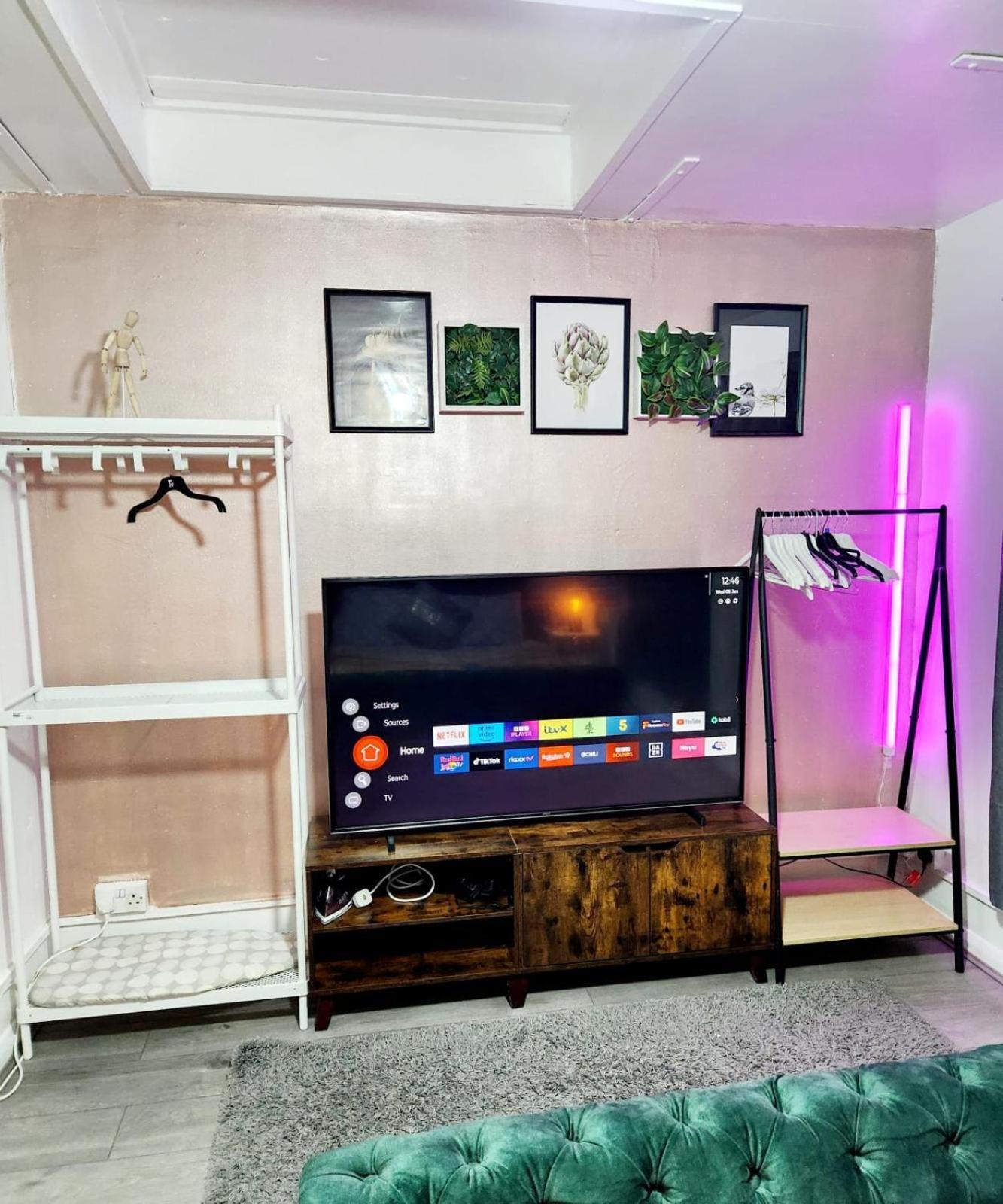 New Deluxe Apt-2 * Londres