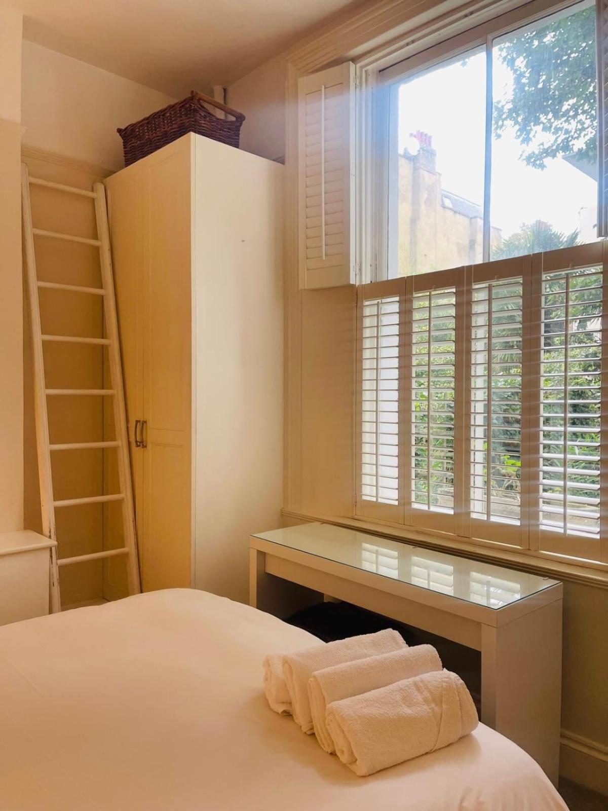 Beautiful Two Bedroom Flat In Kensington Appartement *