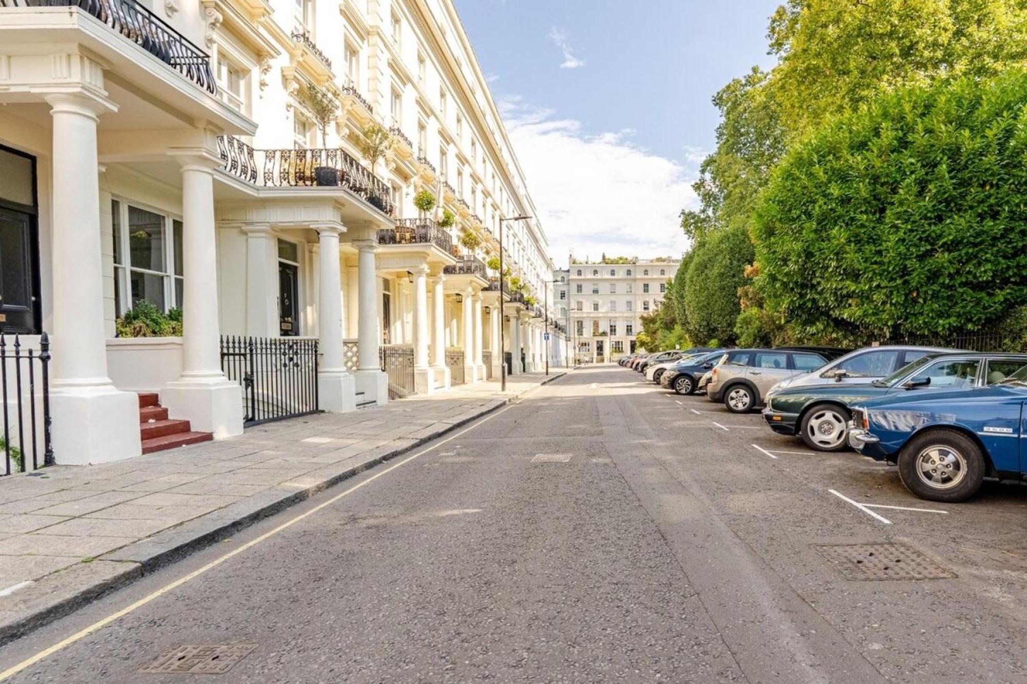 #15 Charming Notting Hill Retreat