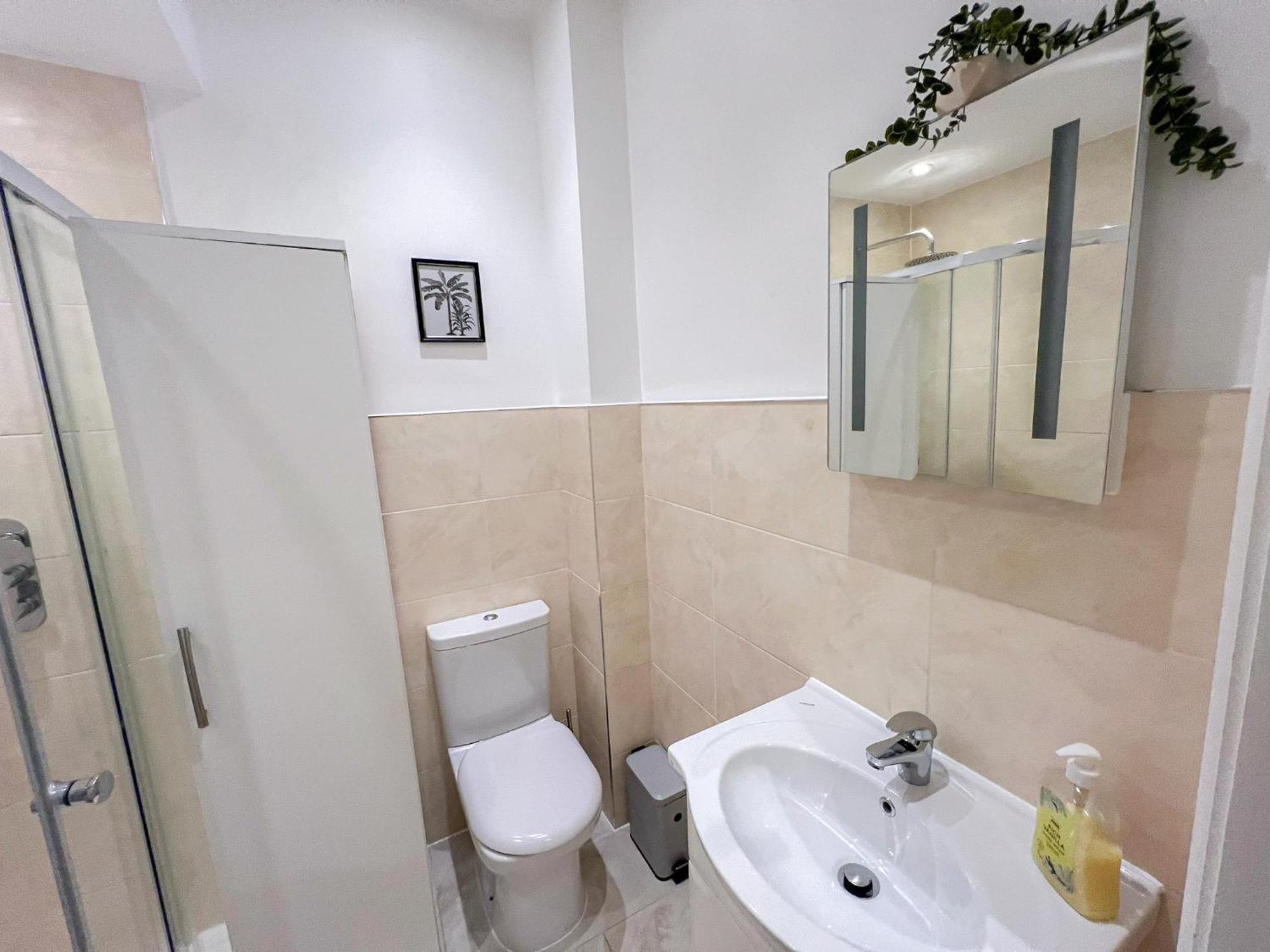 Apartamento Cozy 2-bedroom With Free Wi-fi In Shepherds Bush Near Westfield *