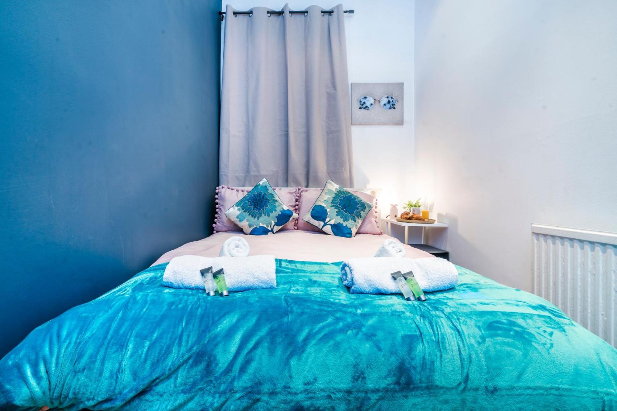 Charming Tooting Hideaway Garden, Resident Parking, Near Tooting Hospital Appartement Londres